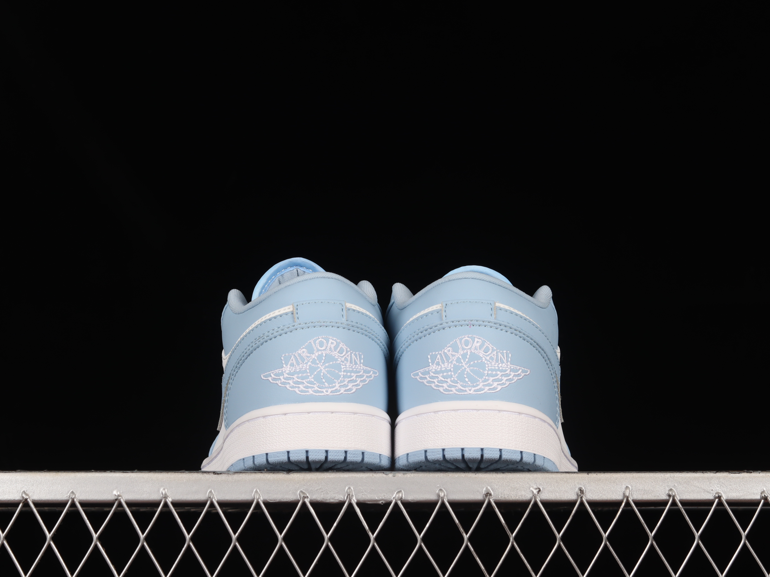 AJ1 low top