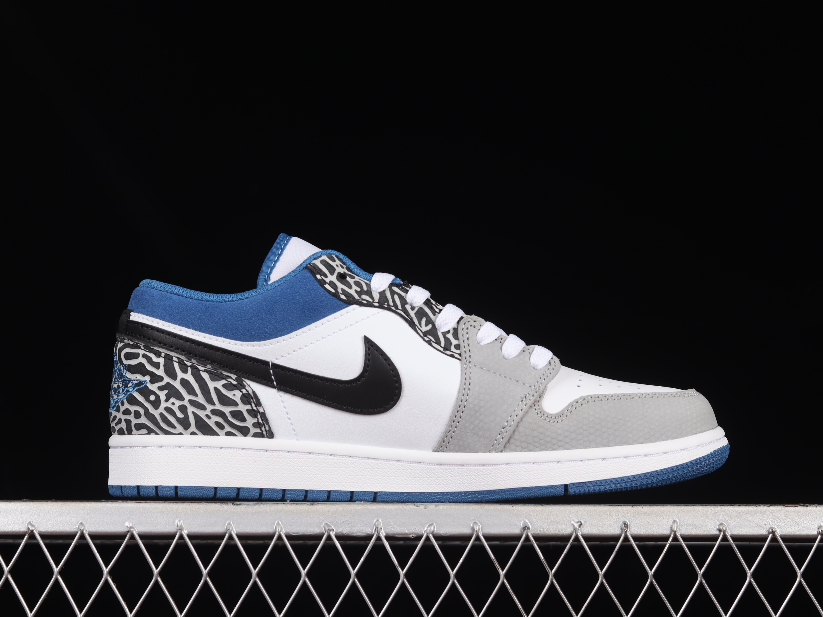 AJ1 low top
