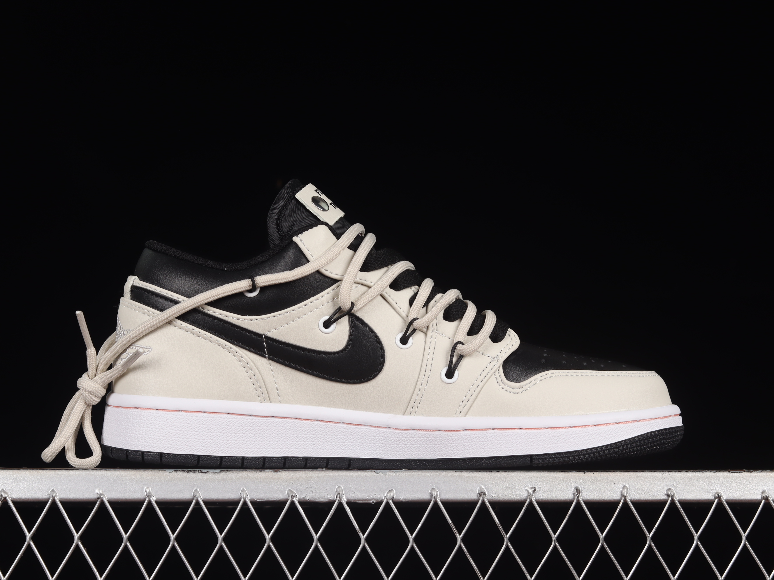 AJ1 low top