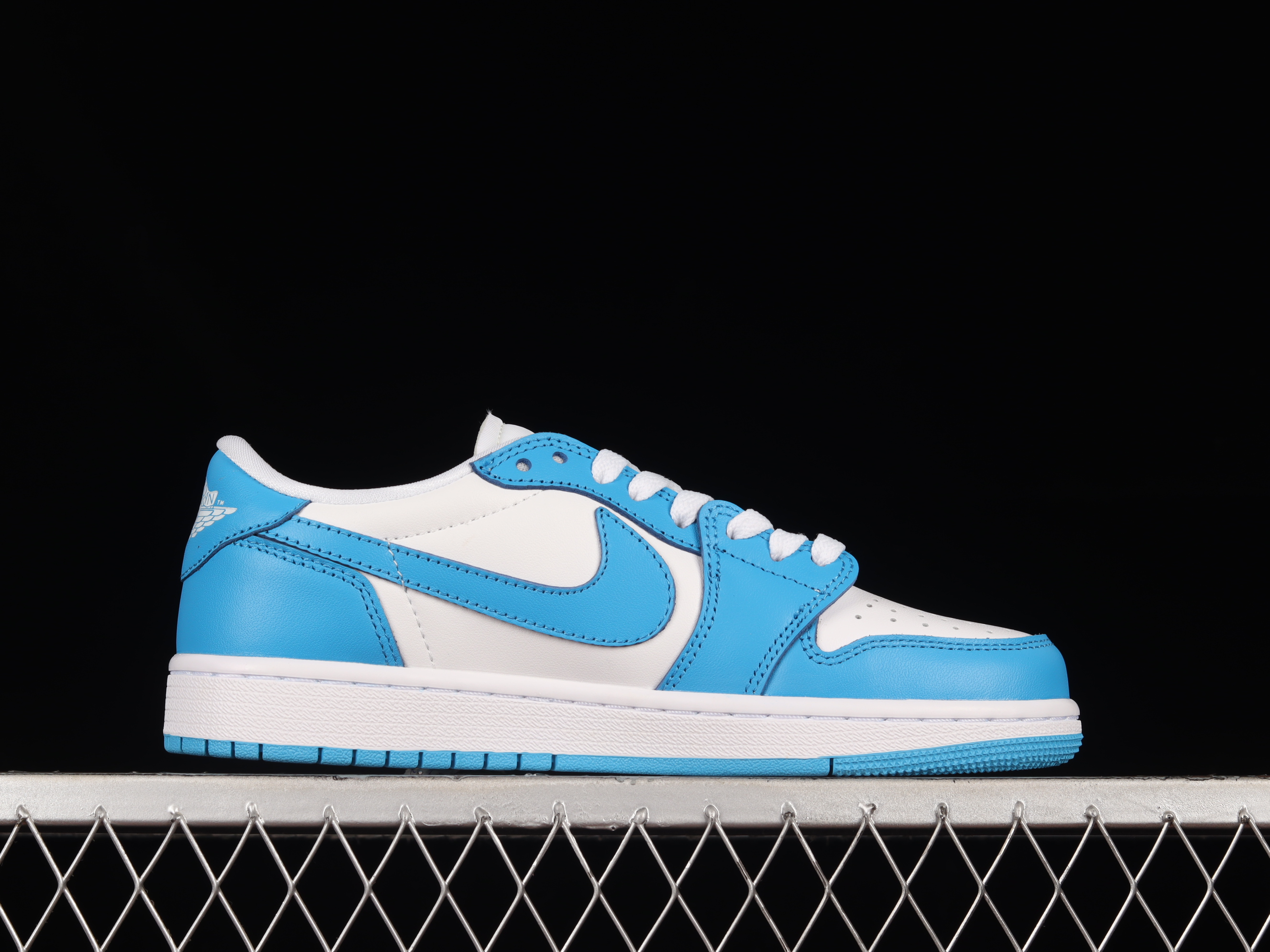 AJ1 low top