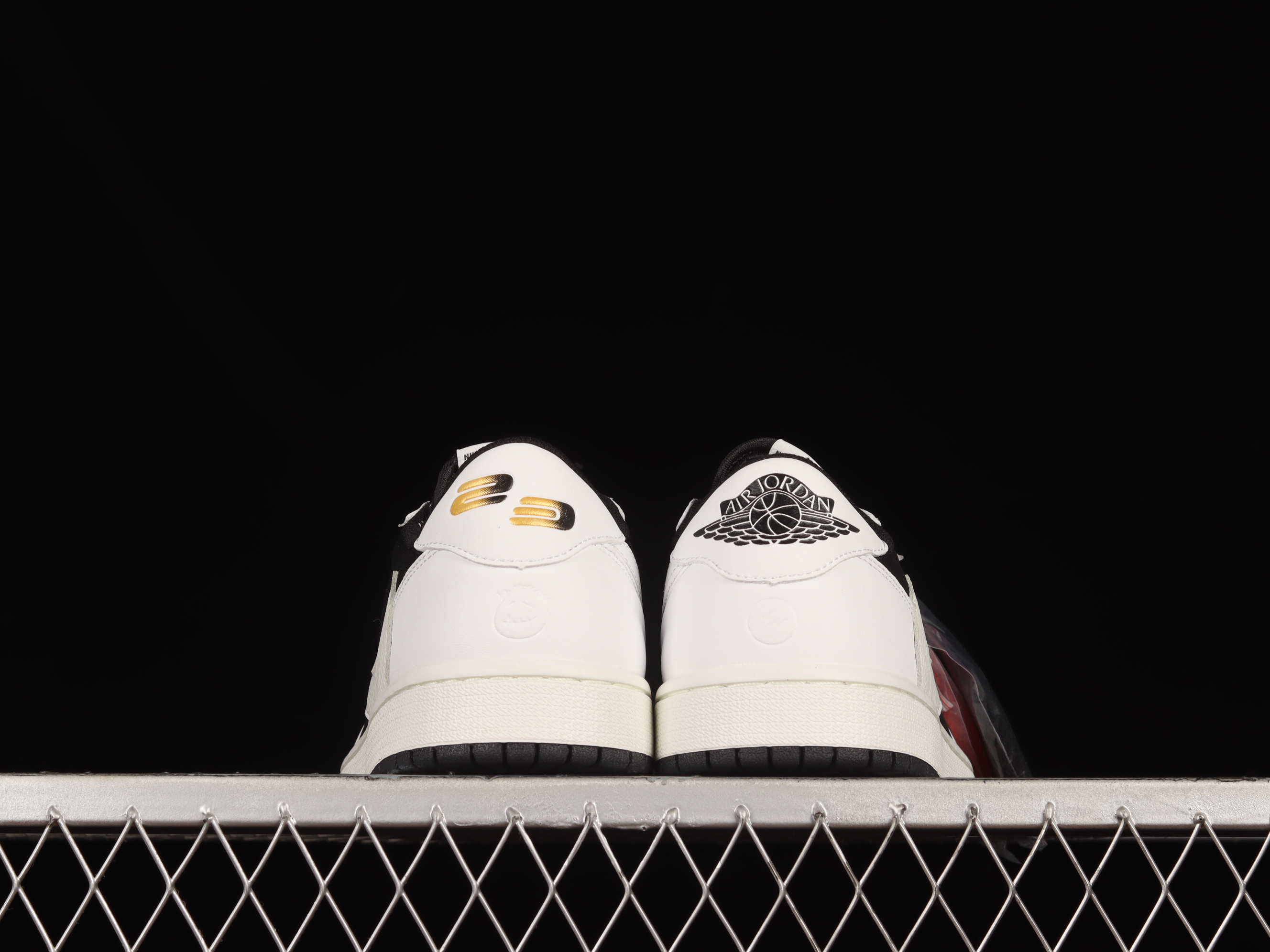 AJ1 low top