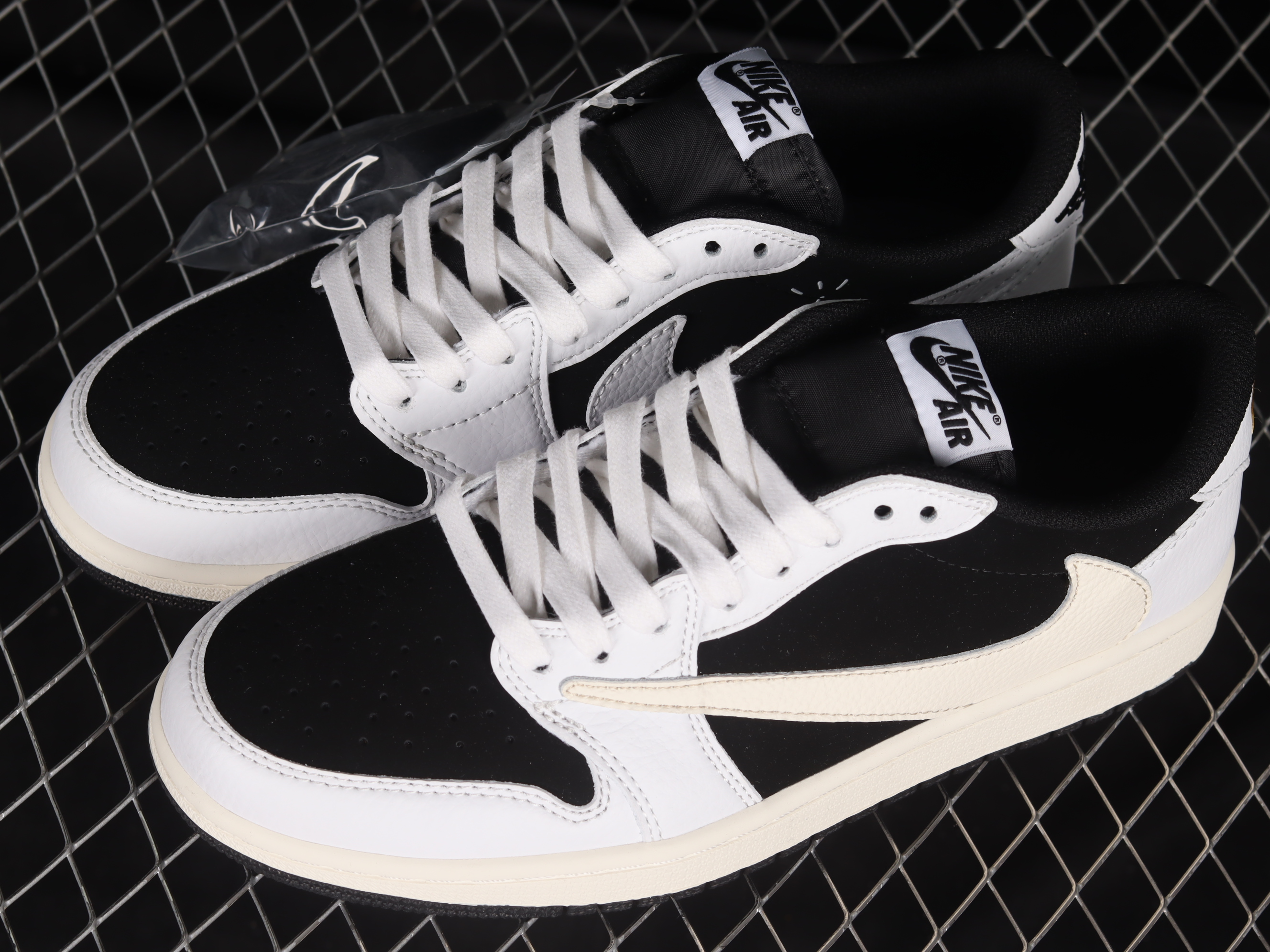 AJ1 low top