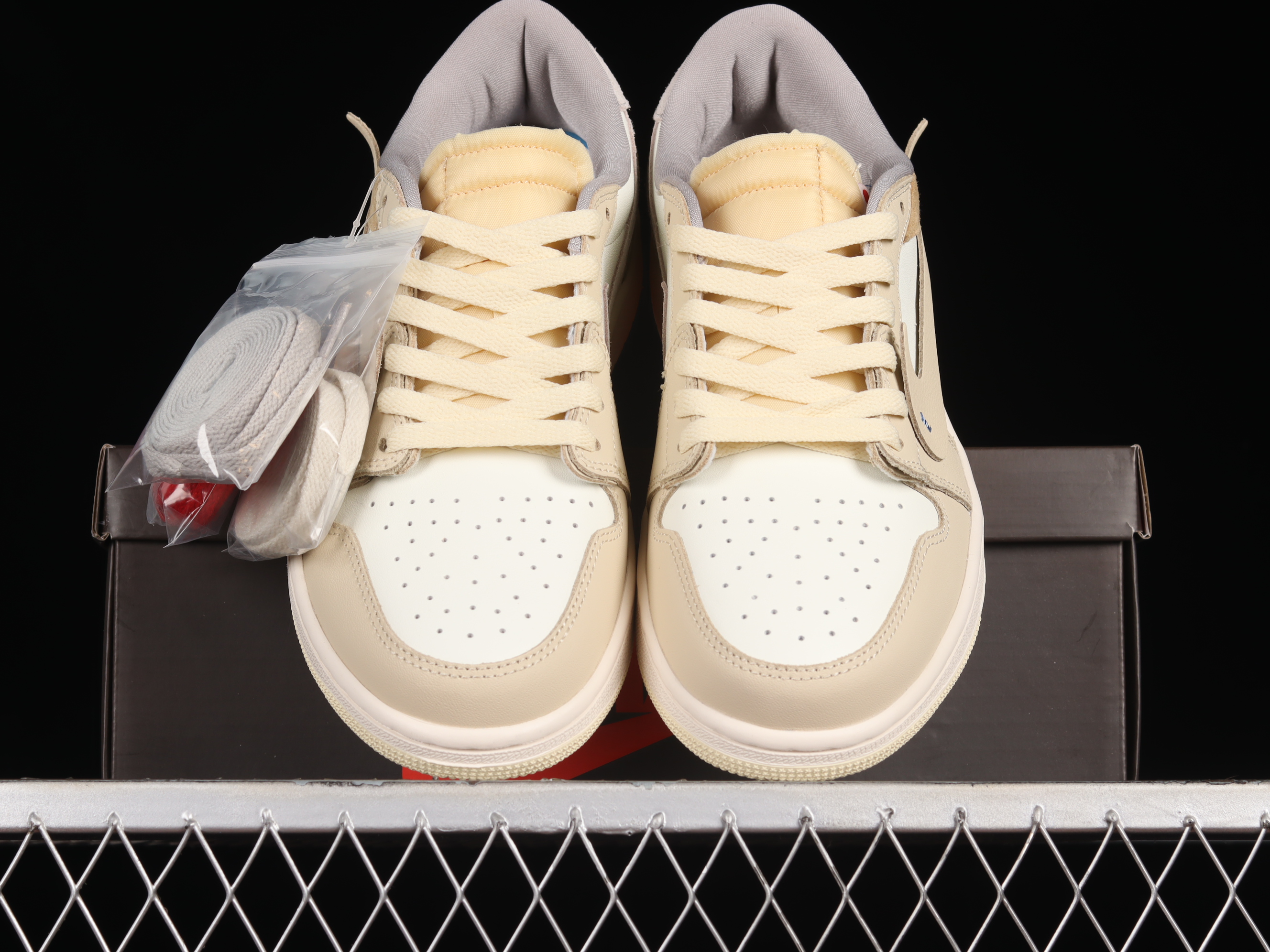 AJ1 Beige co-brand cultural low-top casual board shoes CZ0790-102 36-47.5