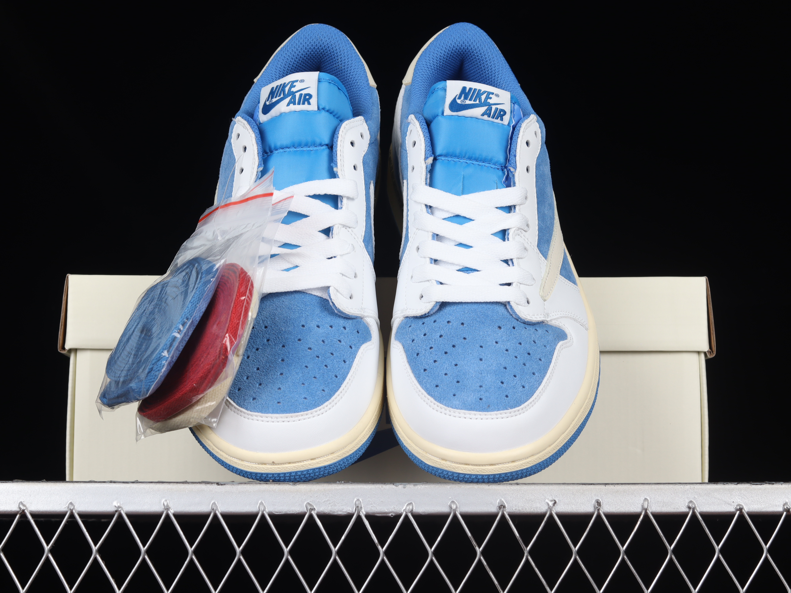 AJ1 low top