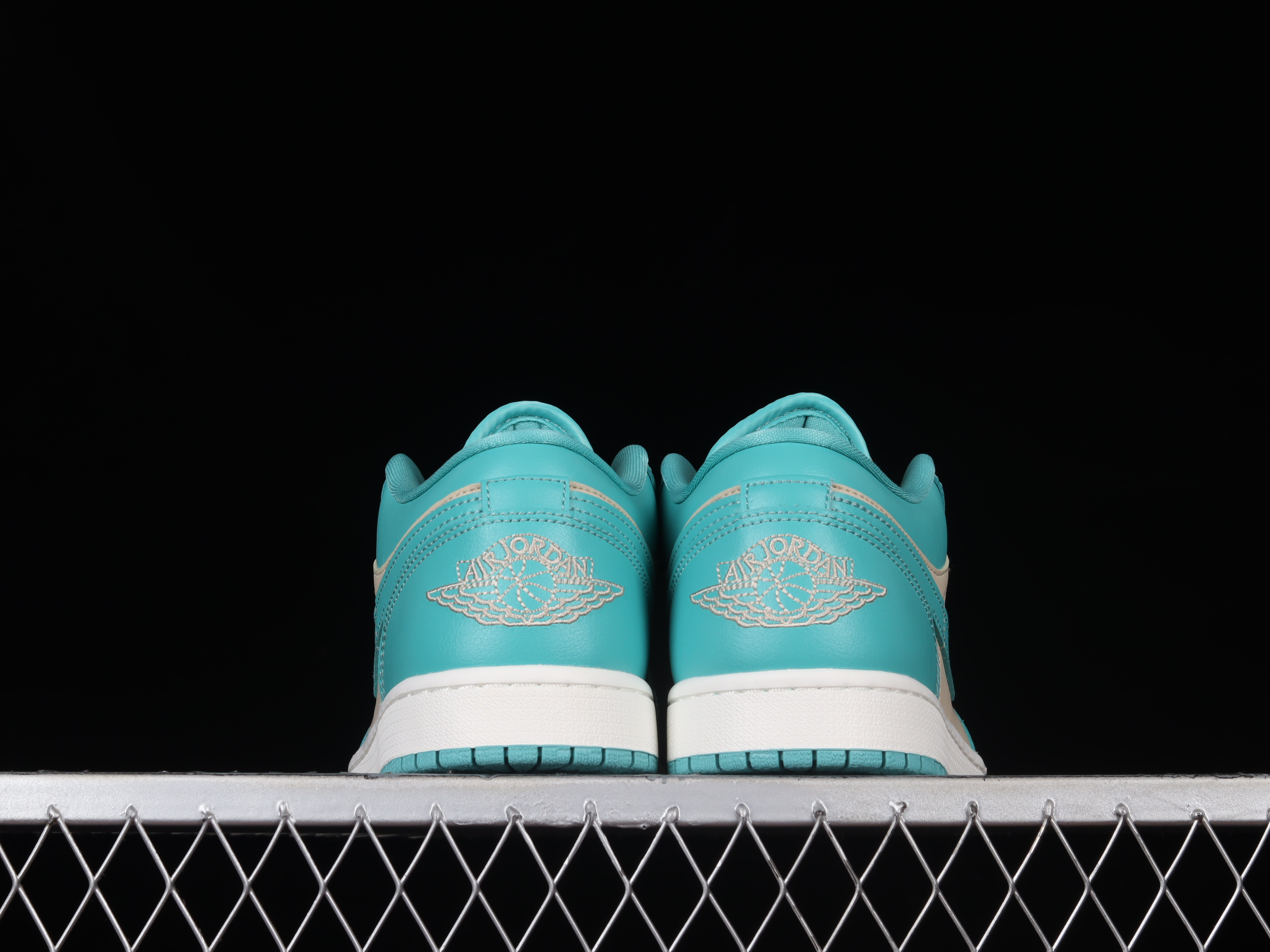 AJ1 low top