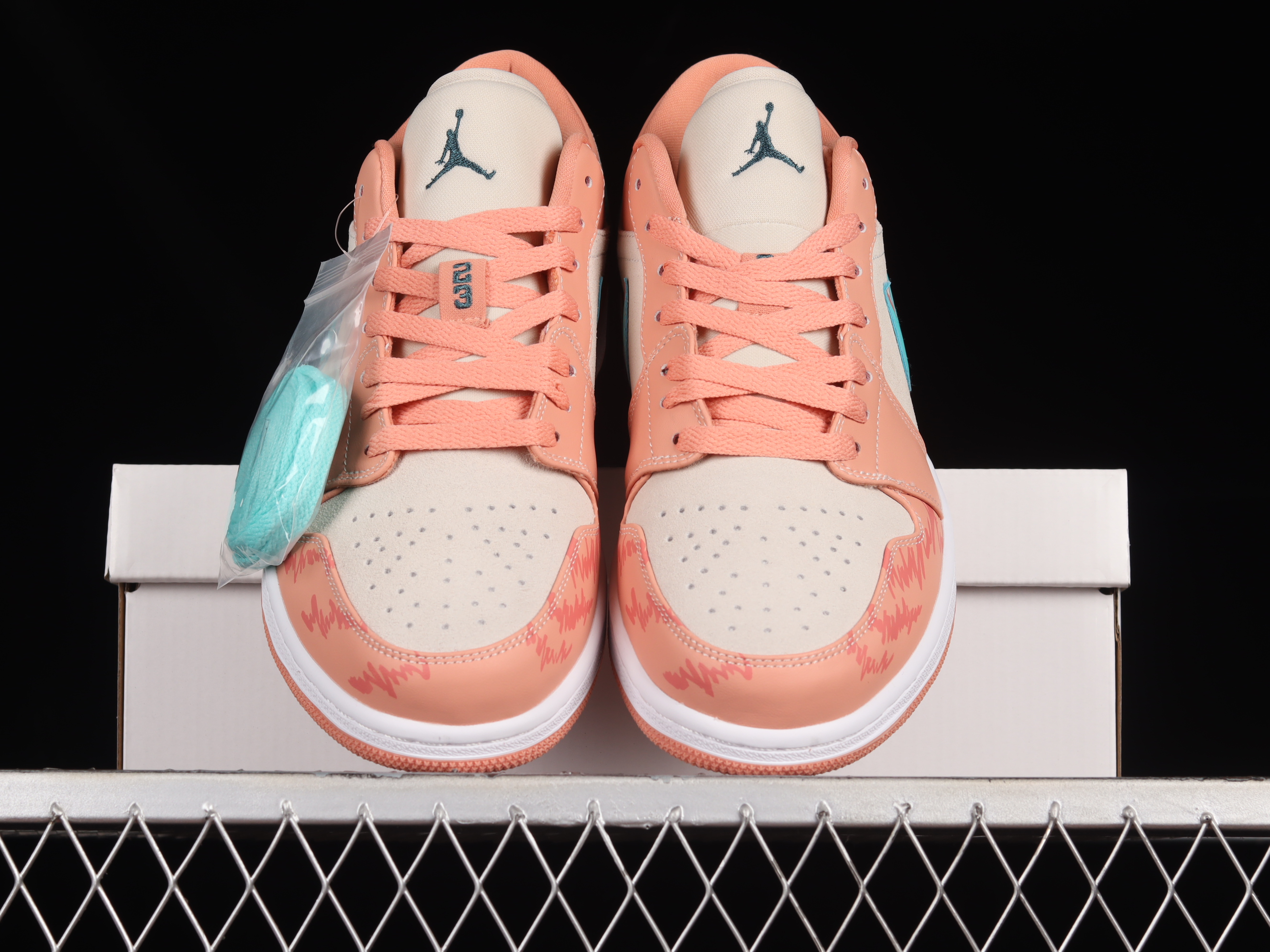 AJ1 low top