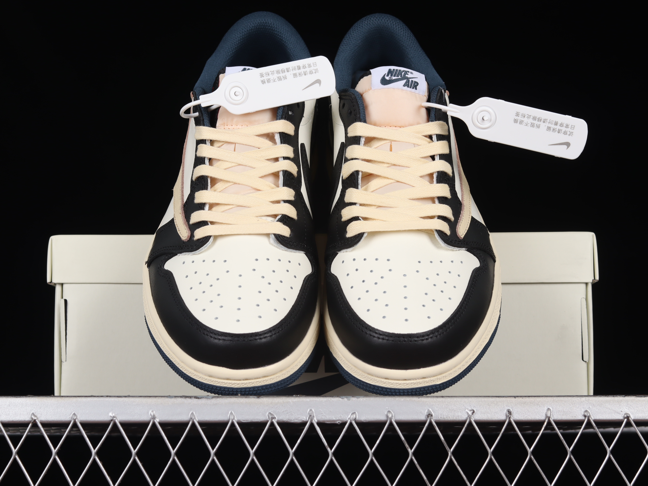 AJ1 low top