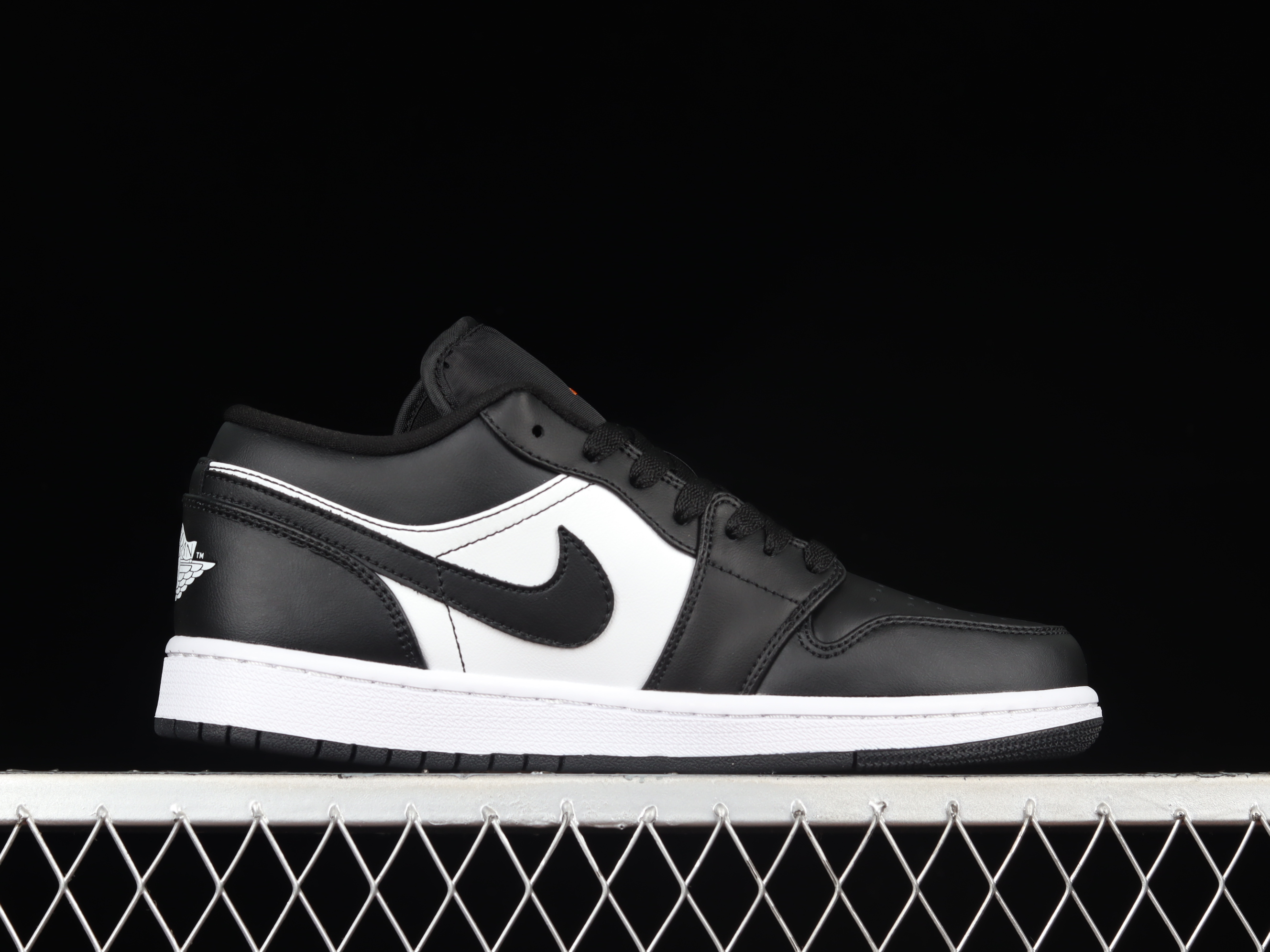 AJ1 low top