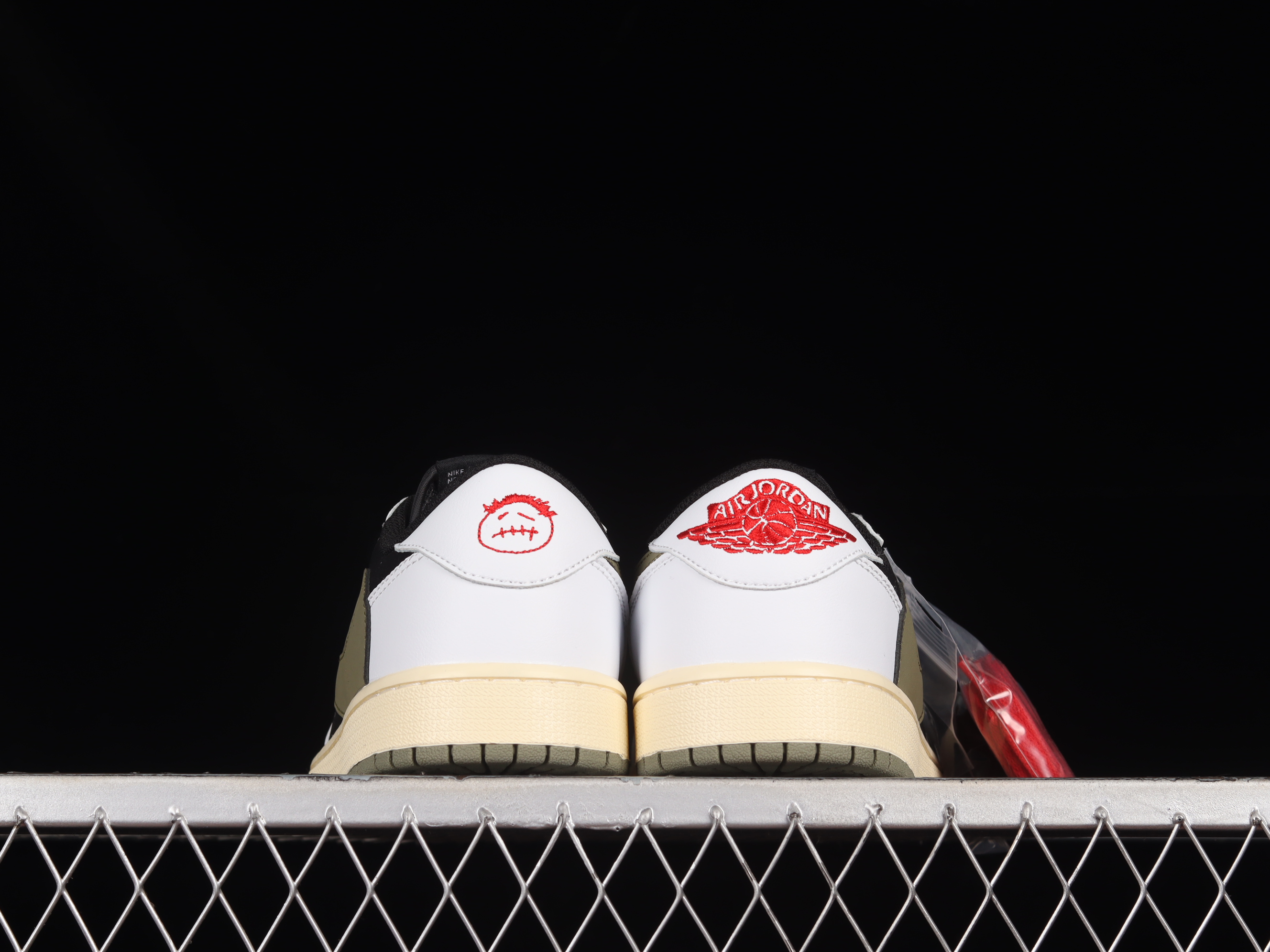 AJ1 low top