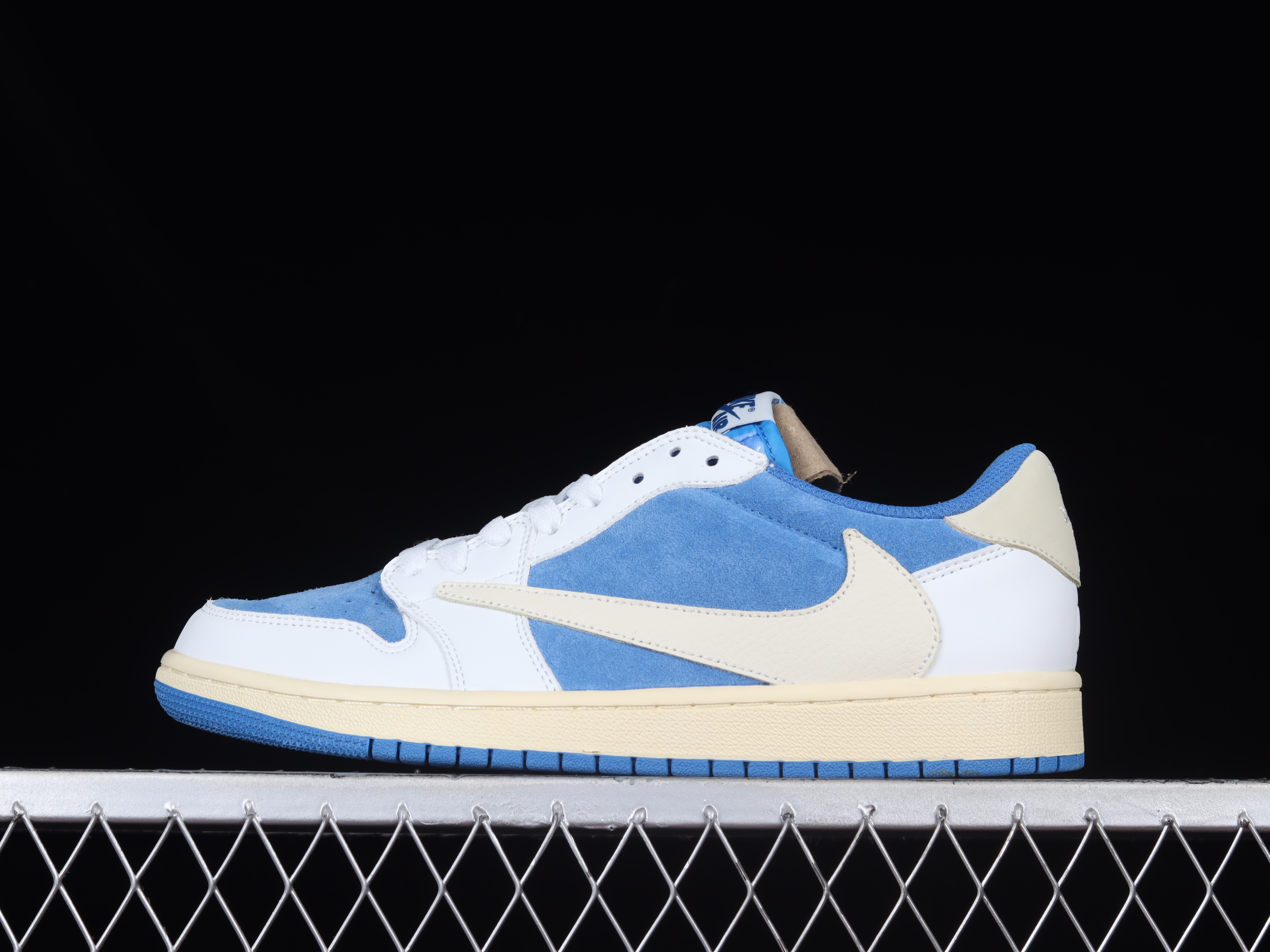AJ1 low top