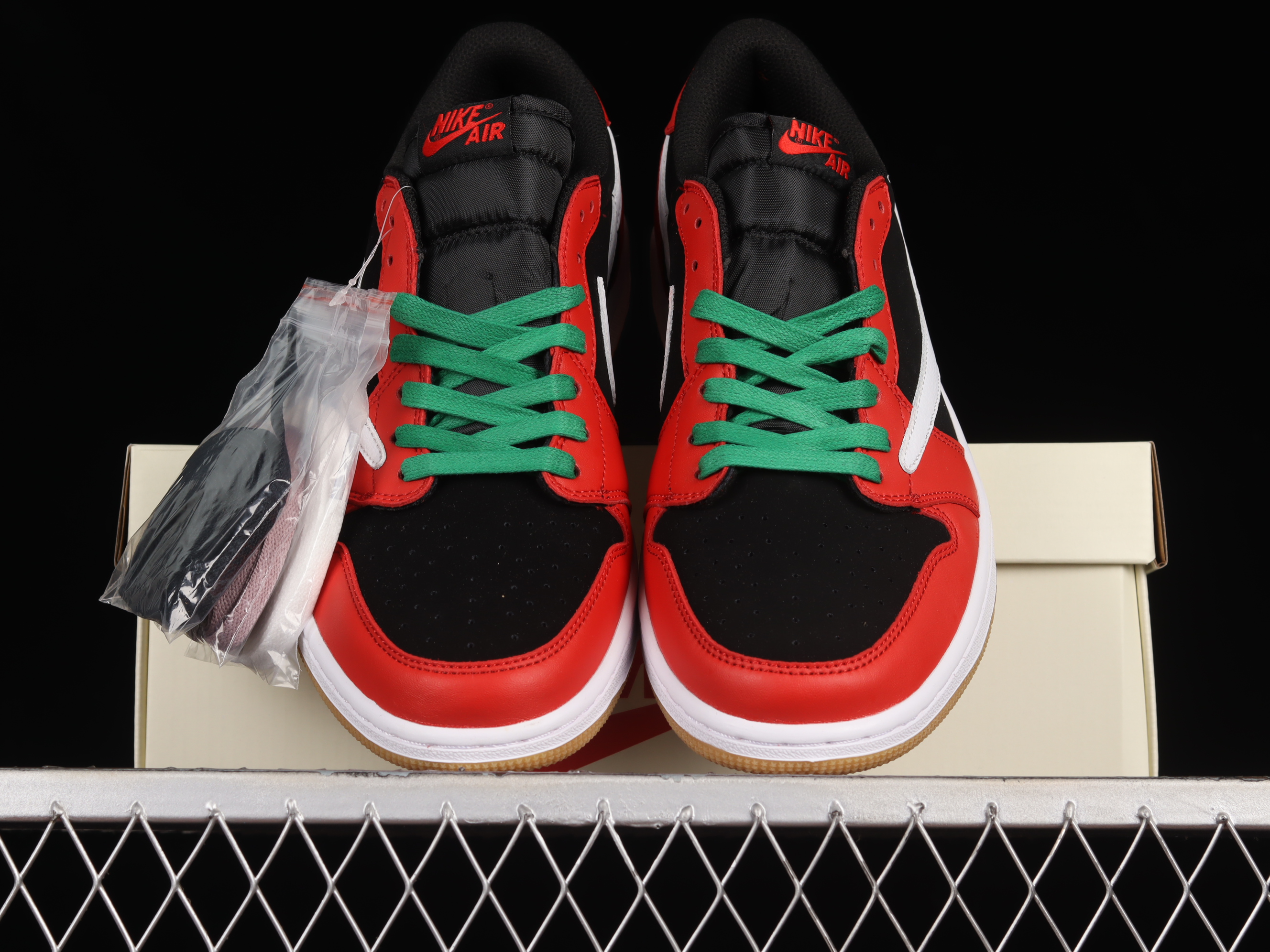 AJ1 low top