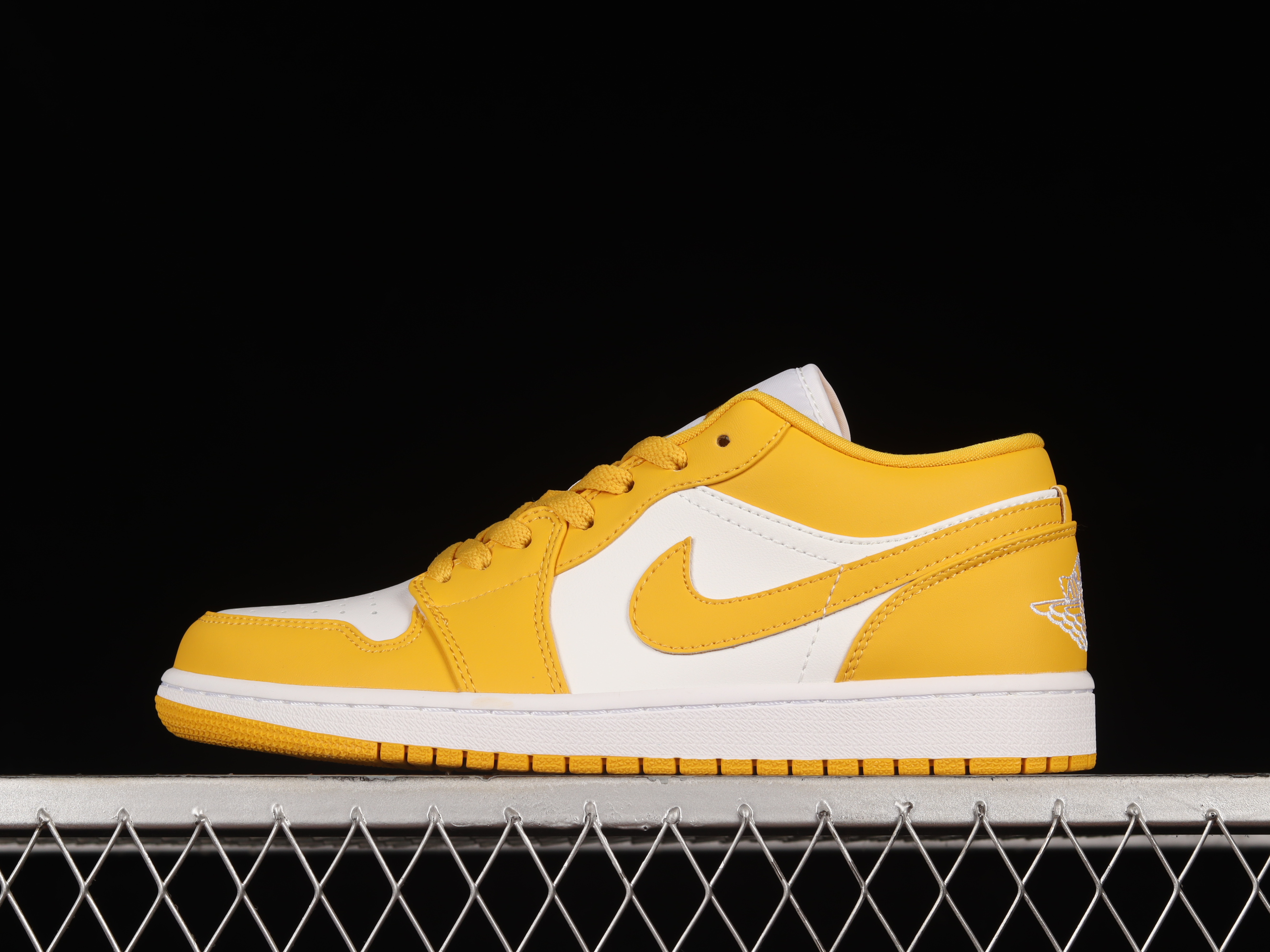 AJ1 low top