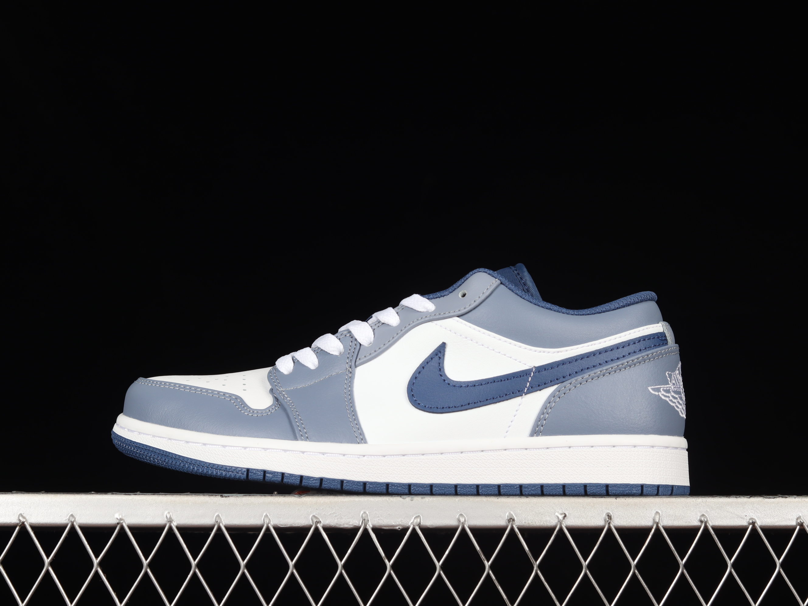 AJ1 low top