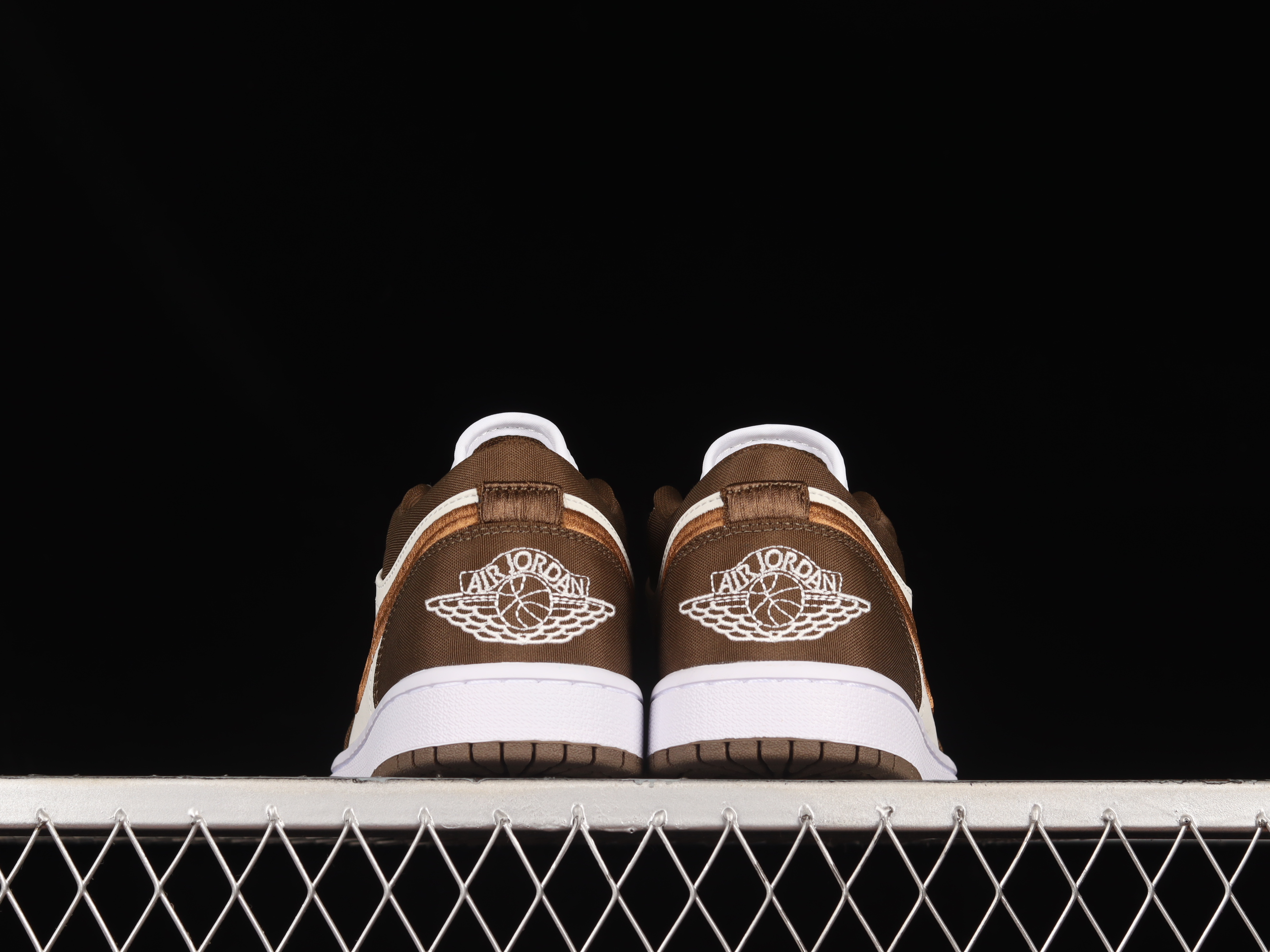 AJ1 low top