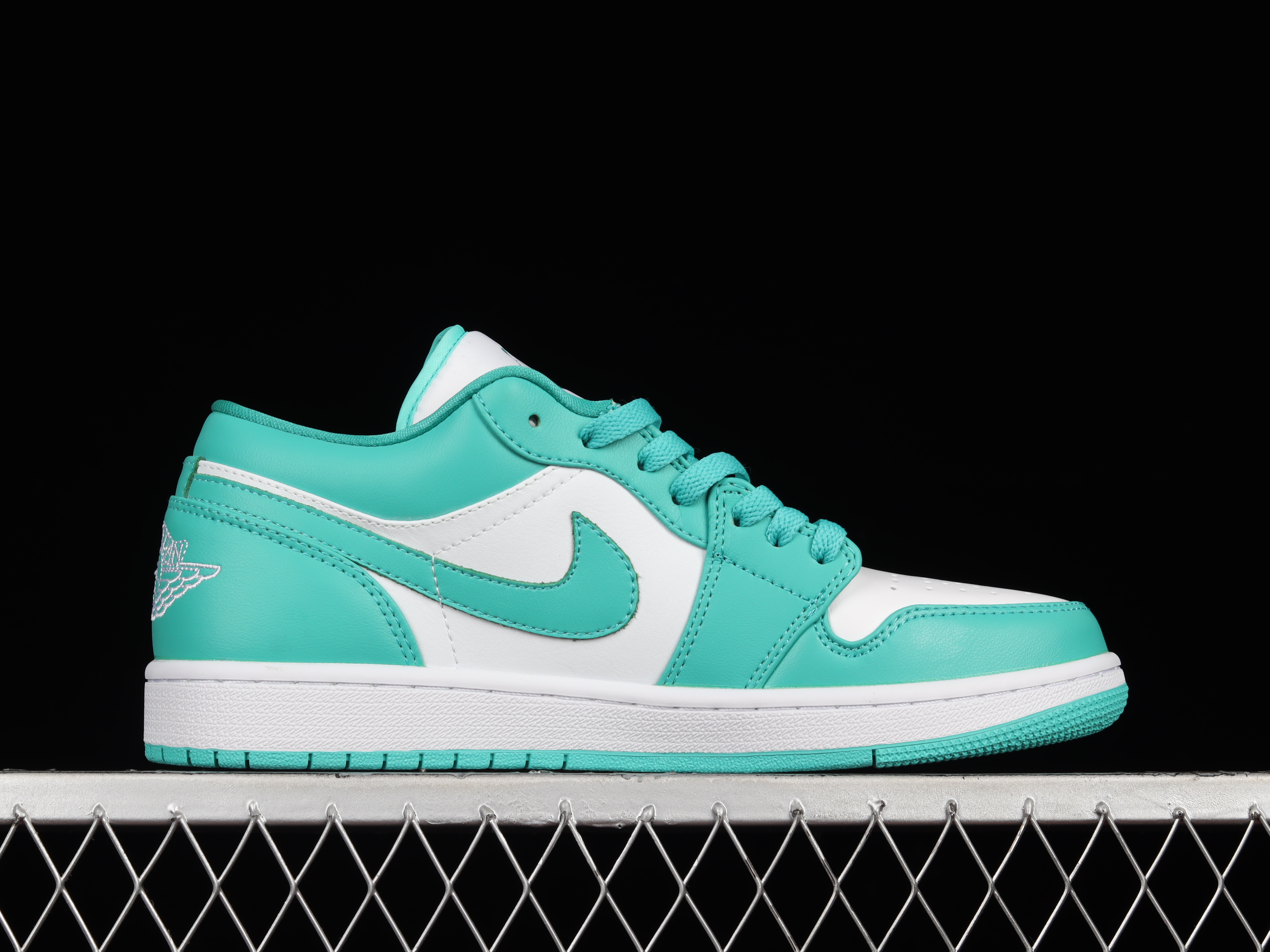 AJ1 low top