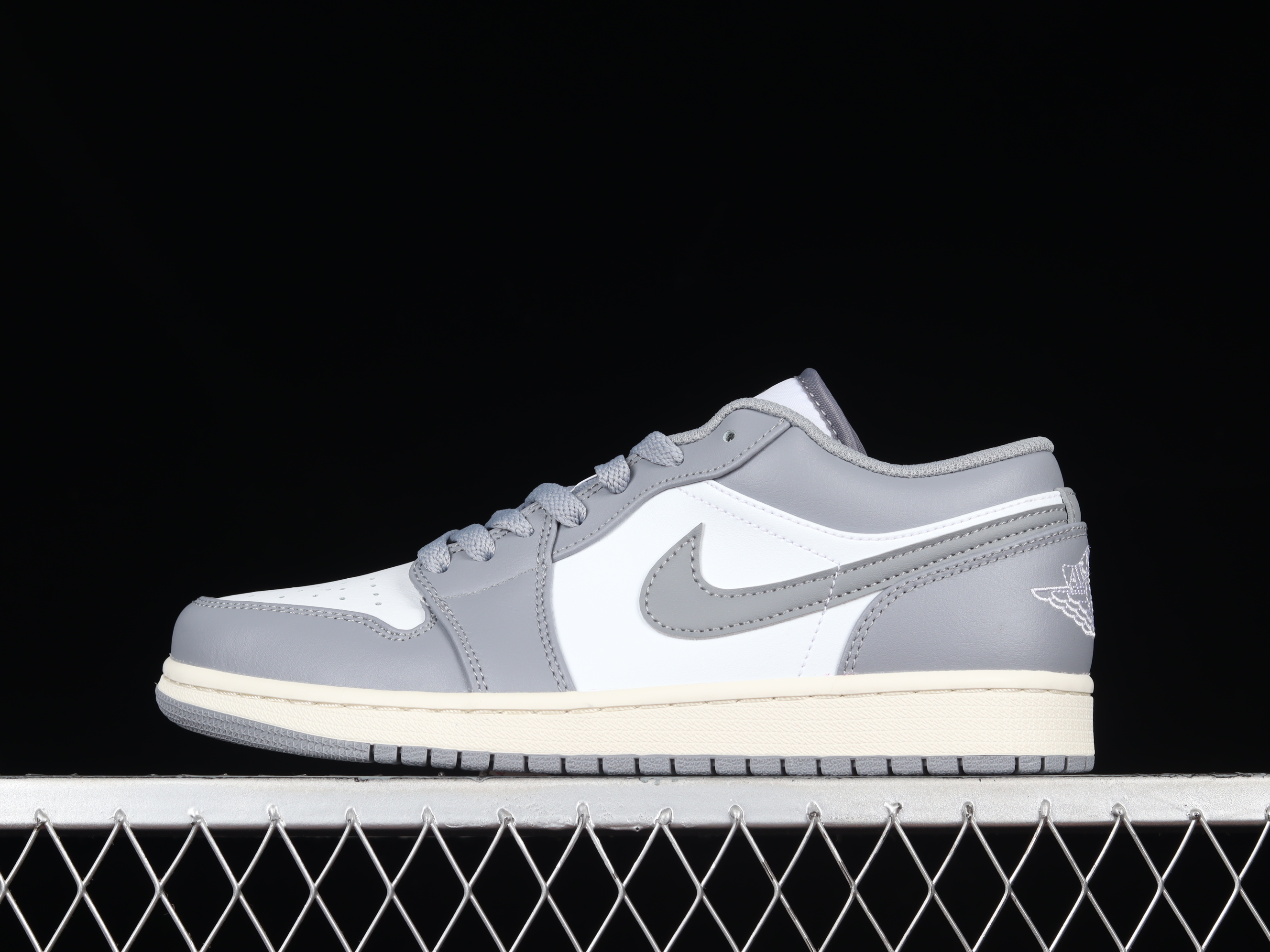 AJ1 low top