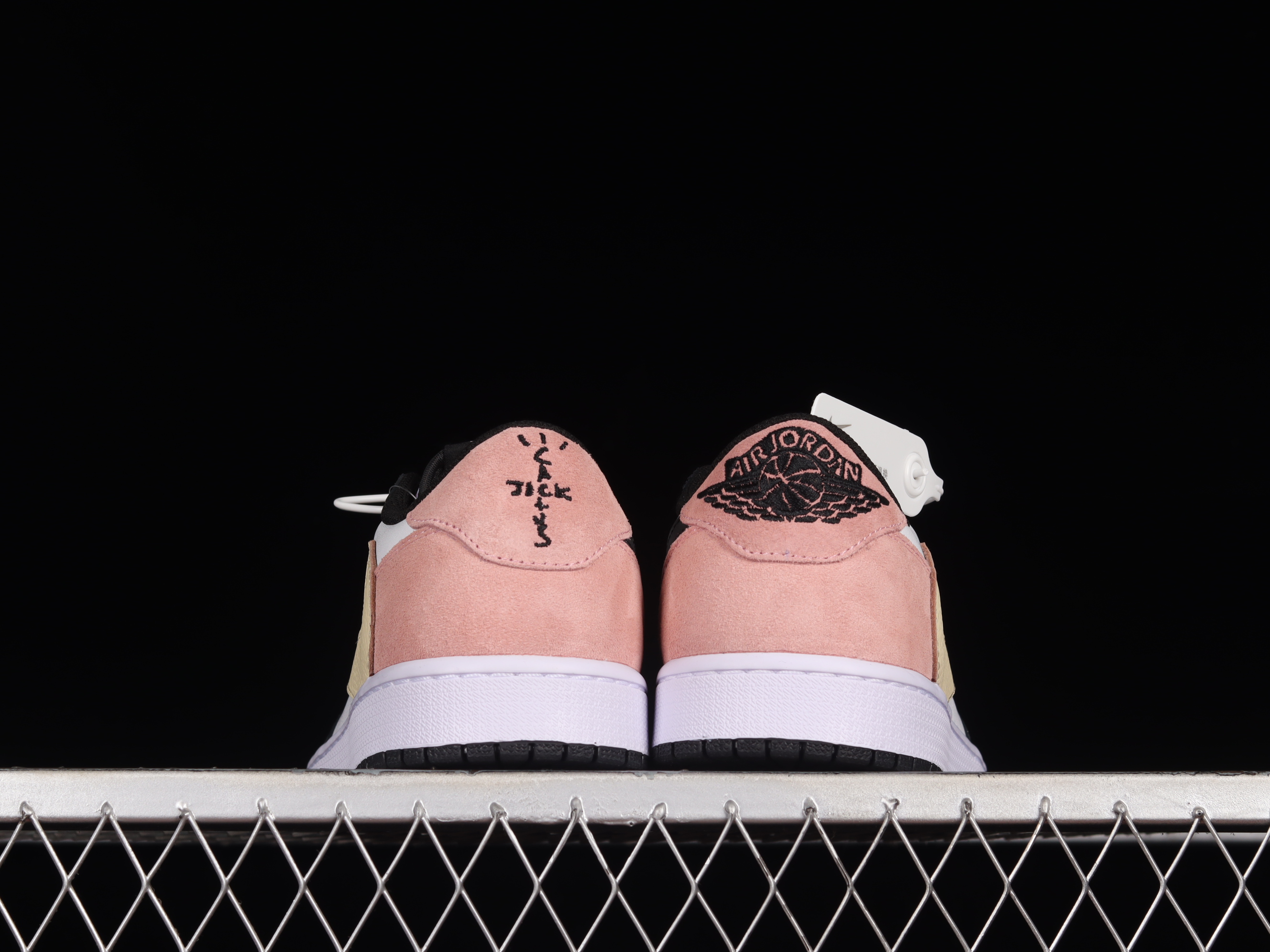 AJ1 low top