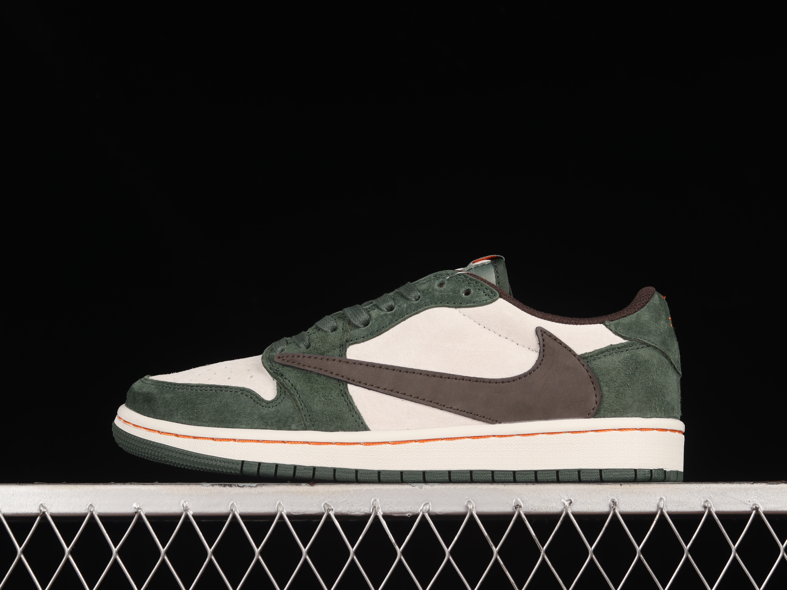 AJ1 low top