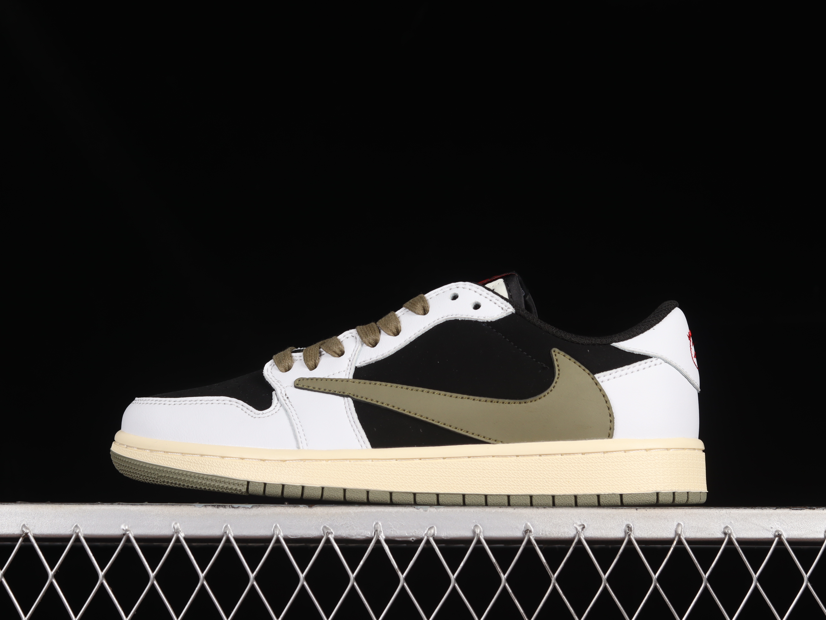 AJ1 low top