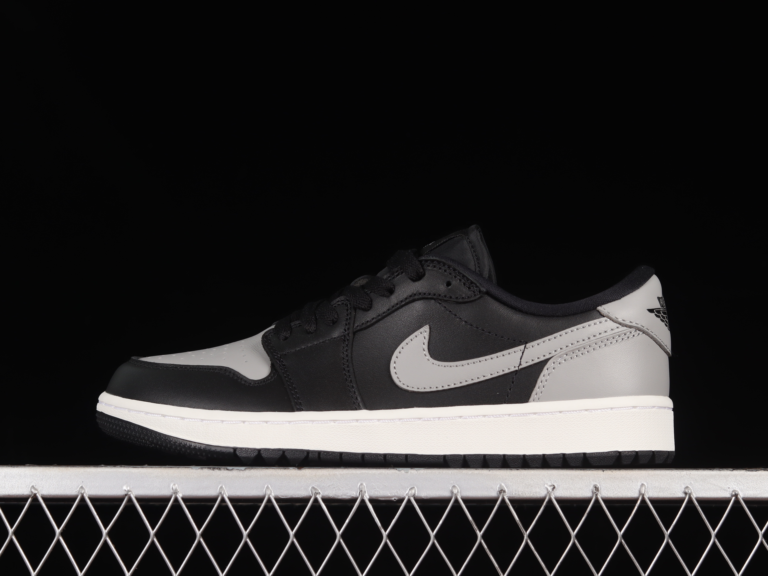 AJ1 low top