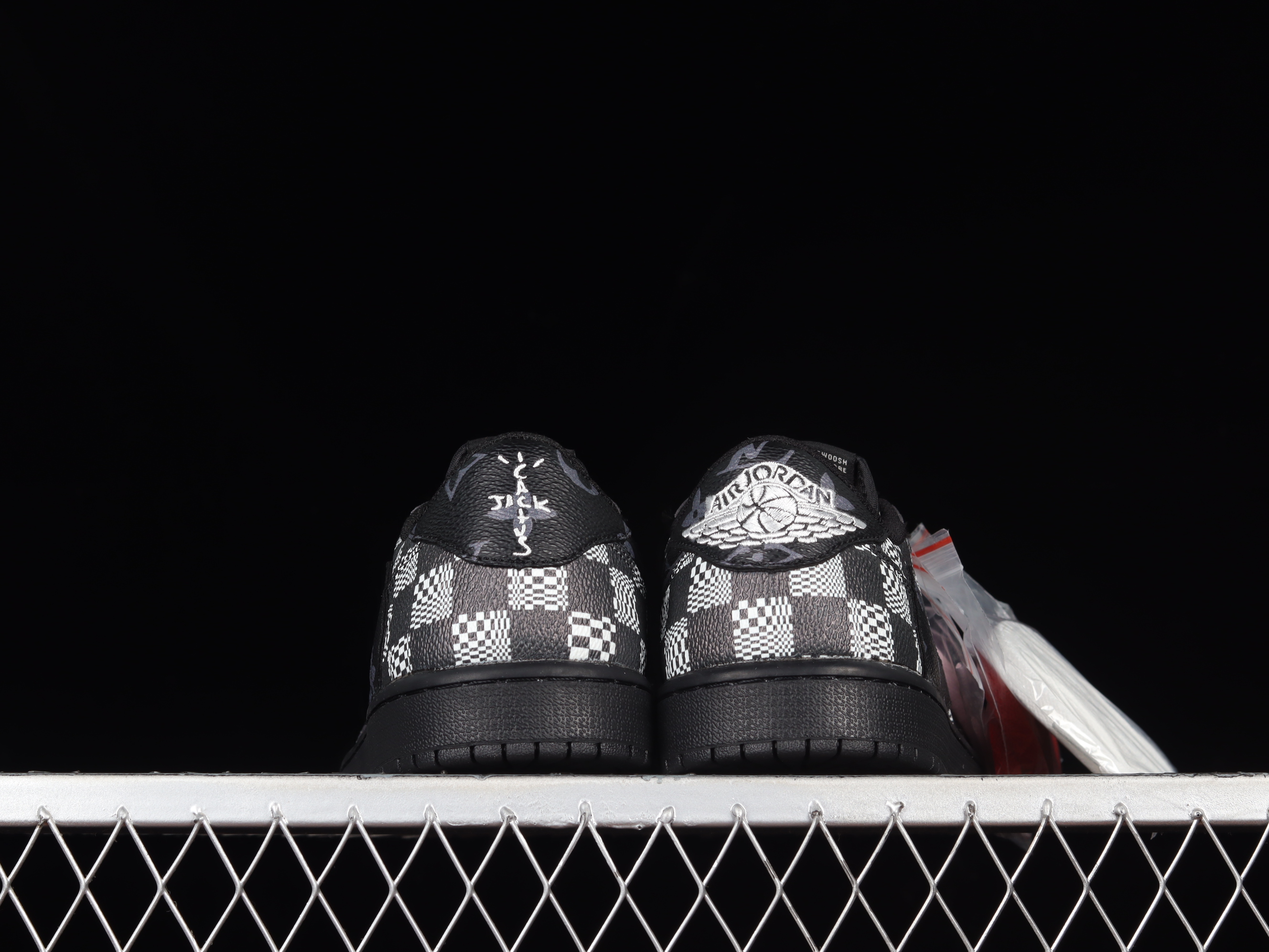 AJ1 low top