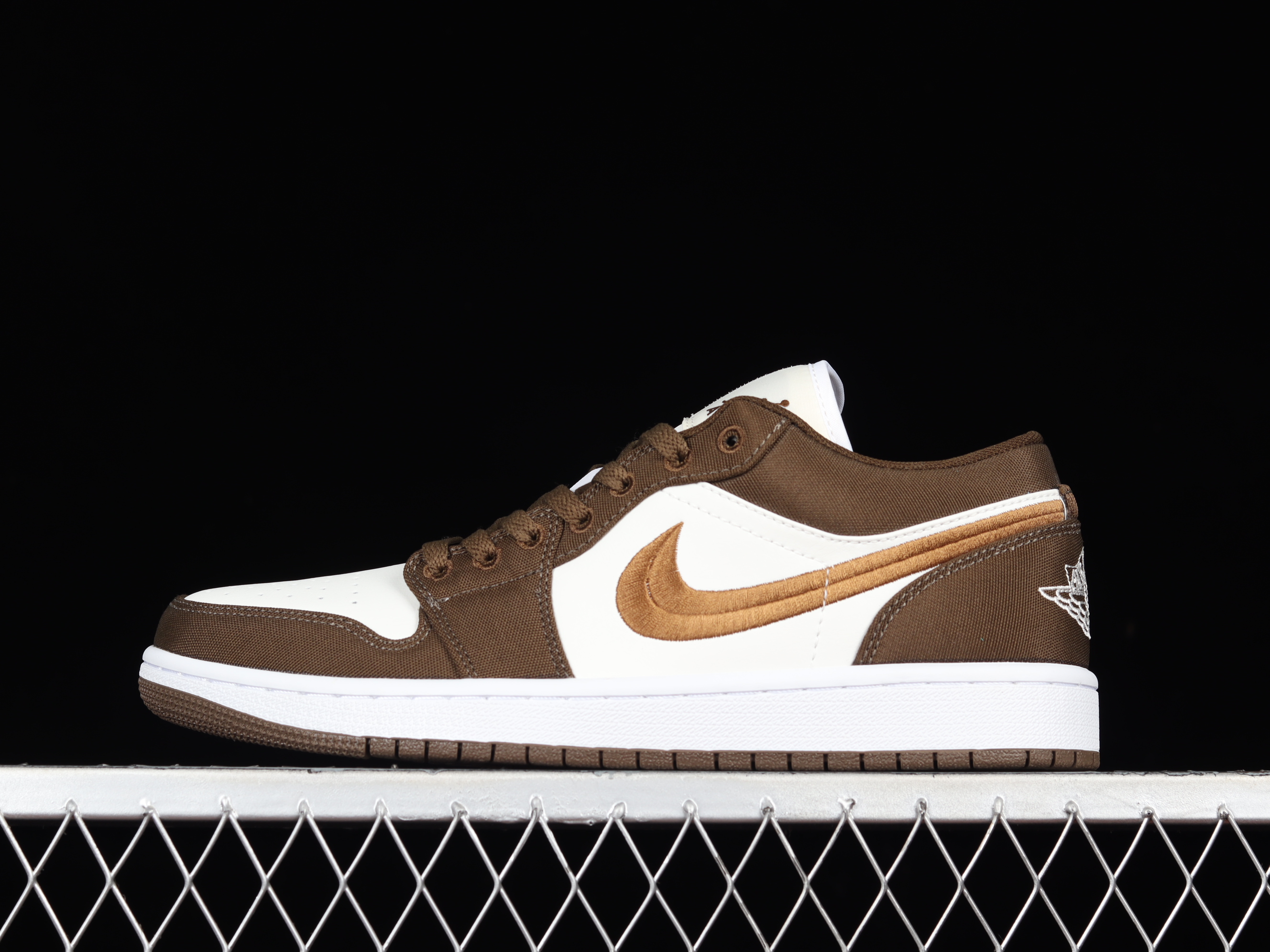 AJ1 low top