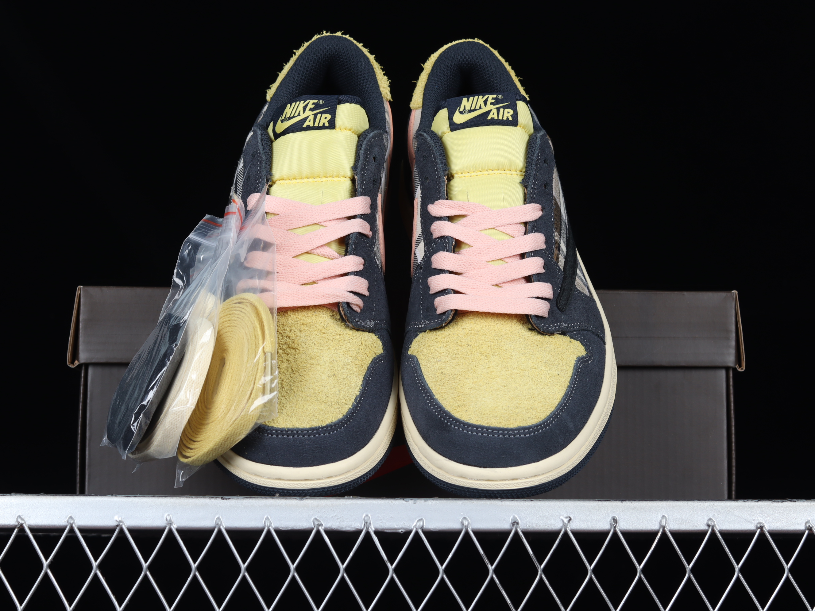 AJ1 low top