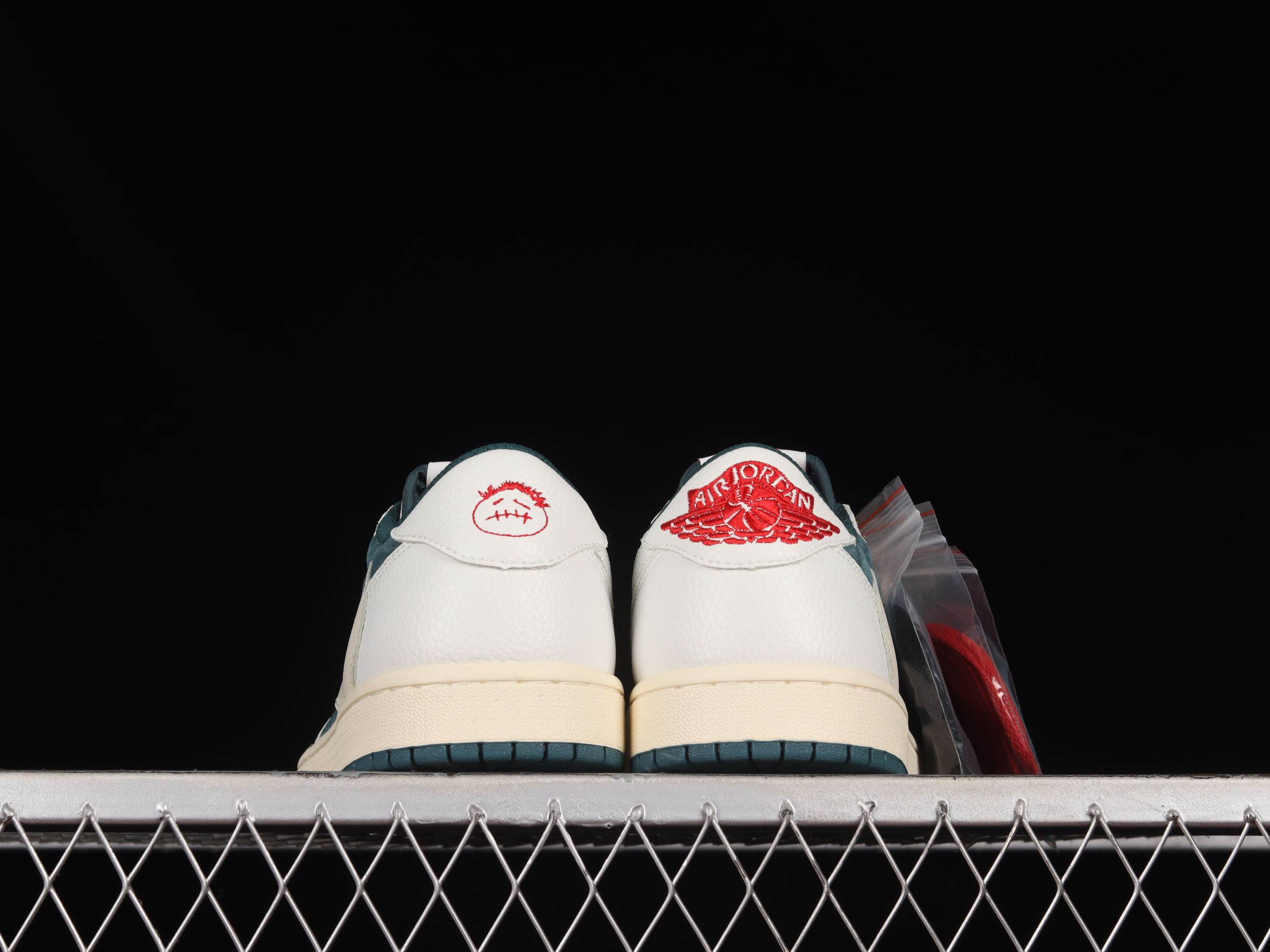 AJ1 low top