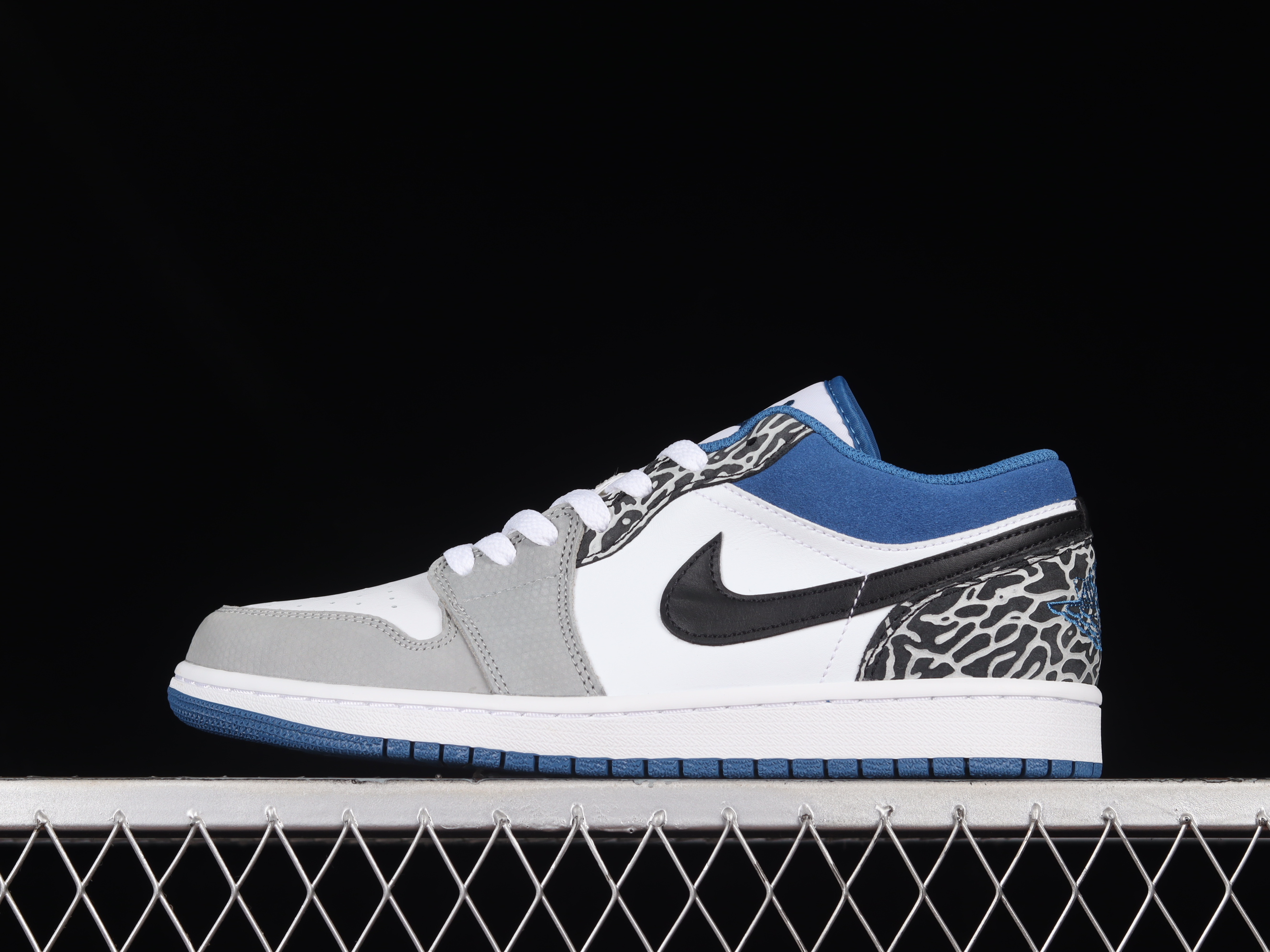 AJ1 low top