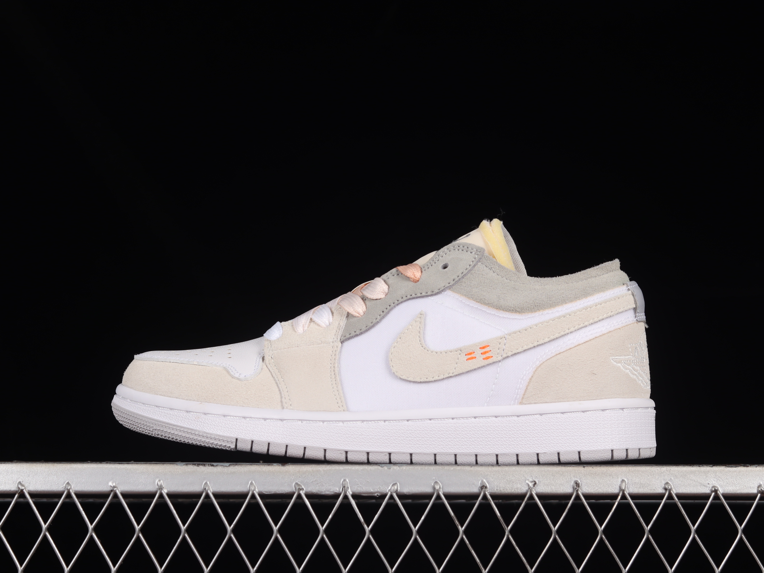 AJ1 low top