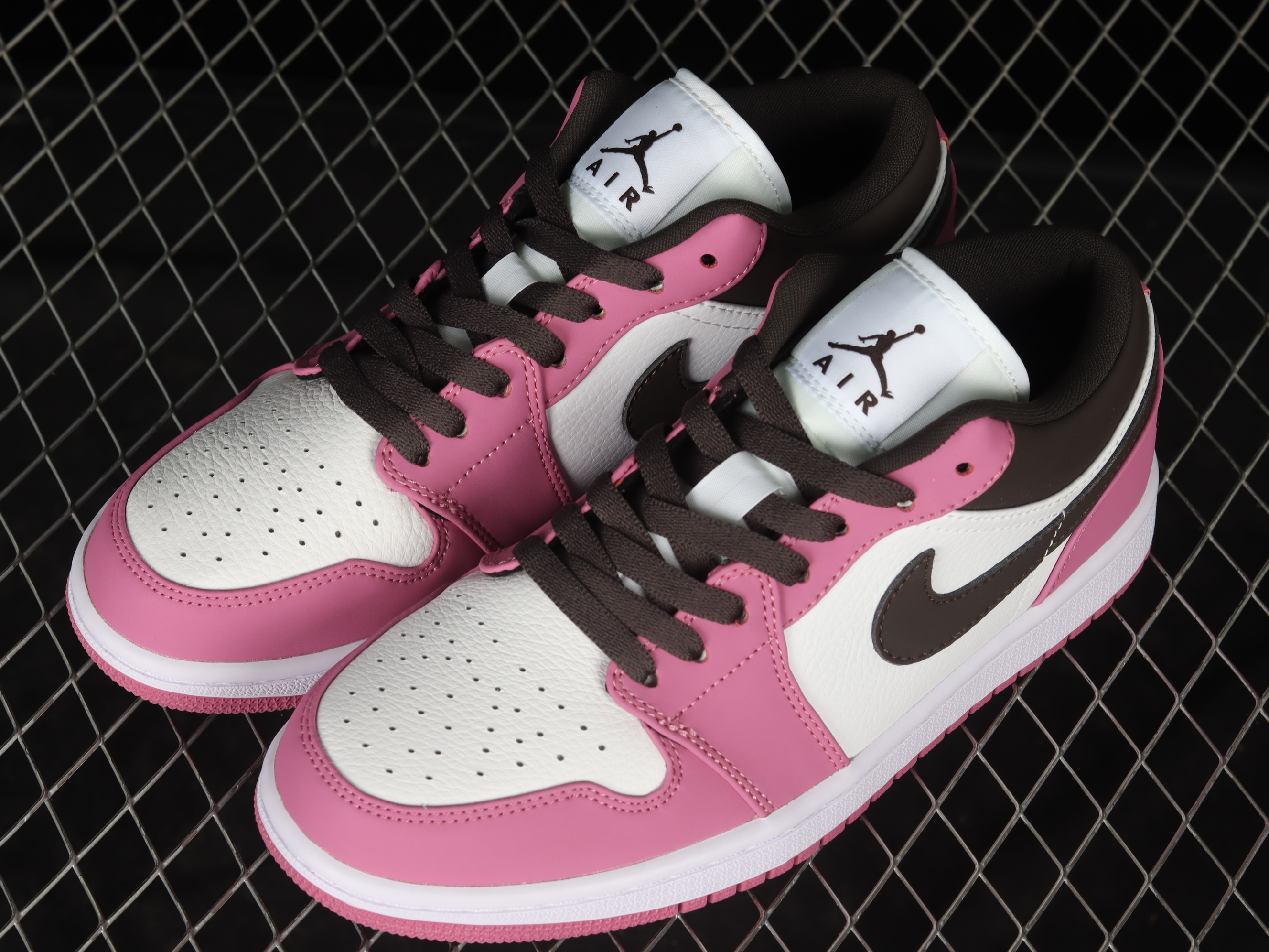AJ1 low top
