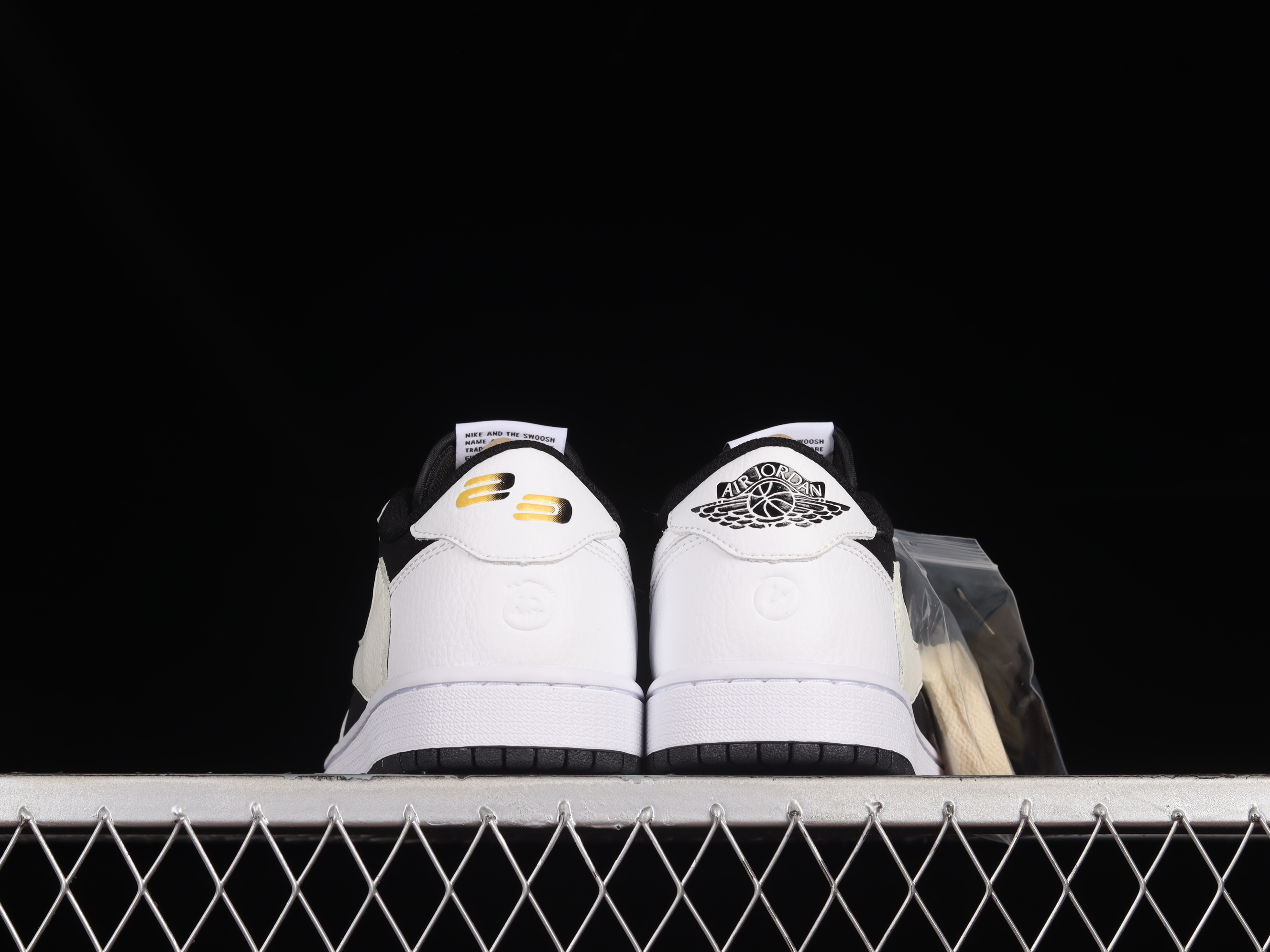 AJ1 low top