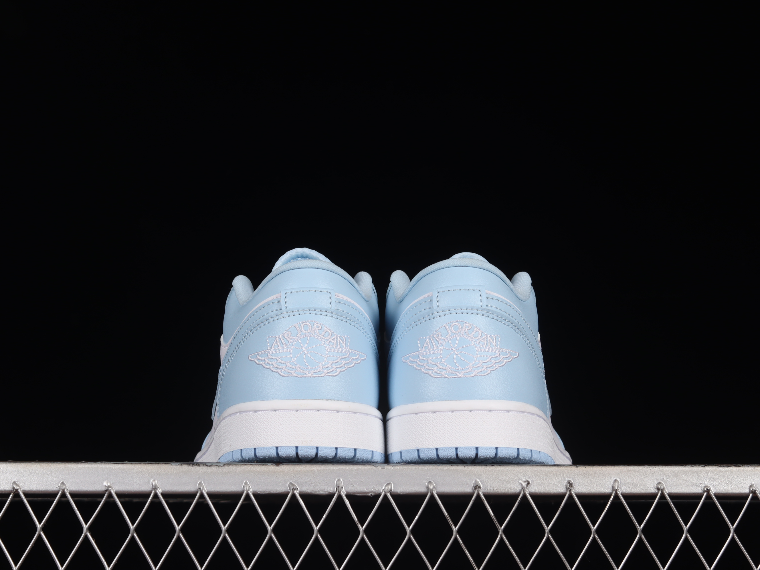 AJ1 low top