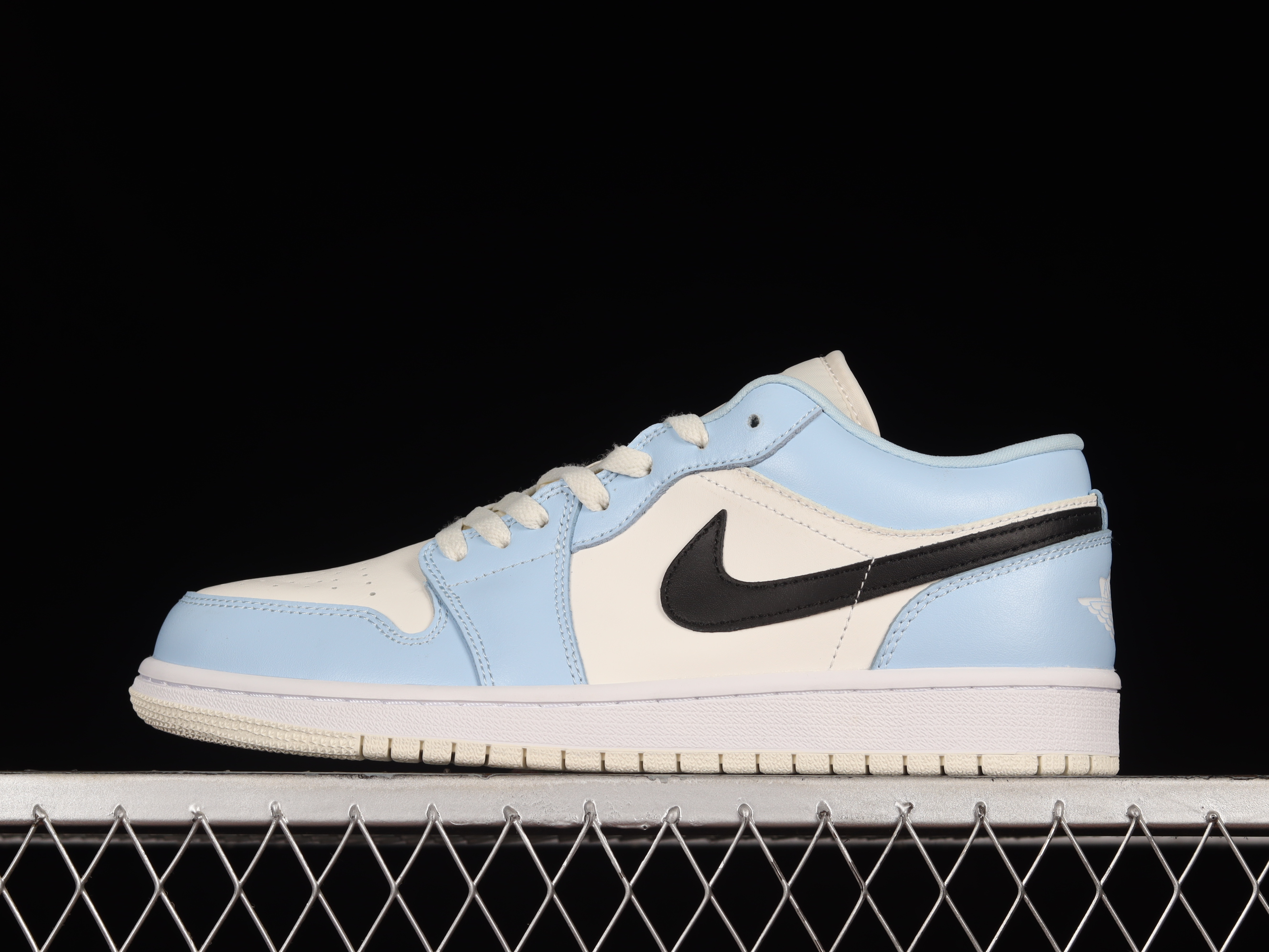 AJ1 low top