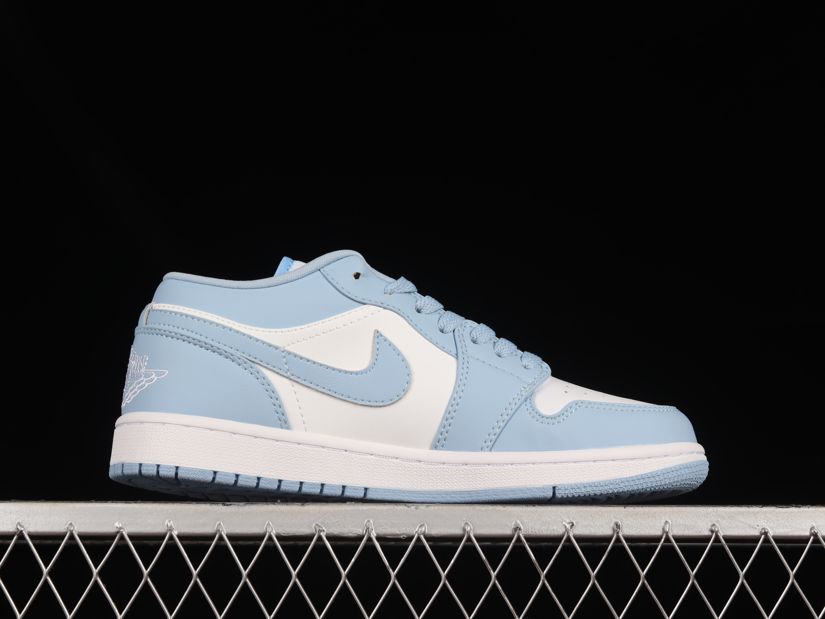 AJ1 low top