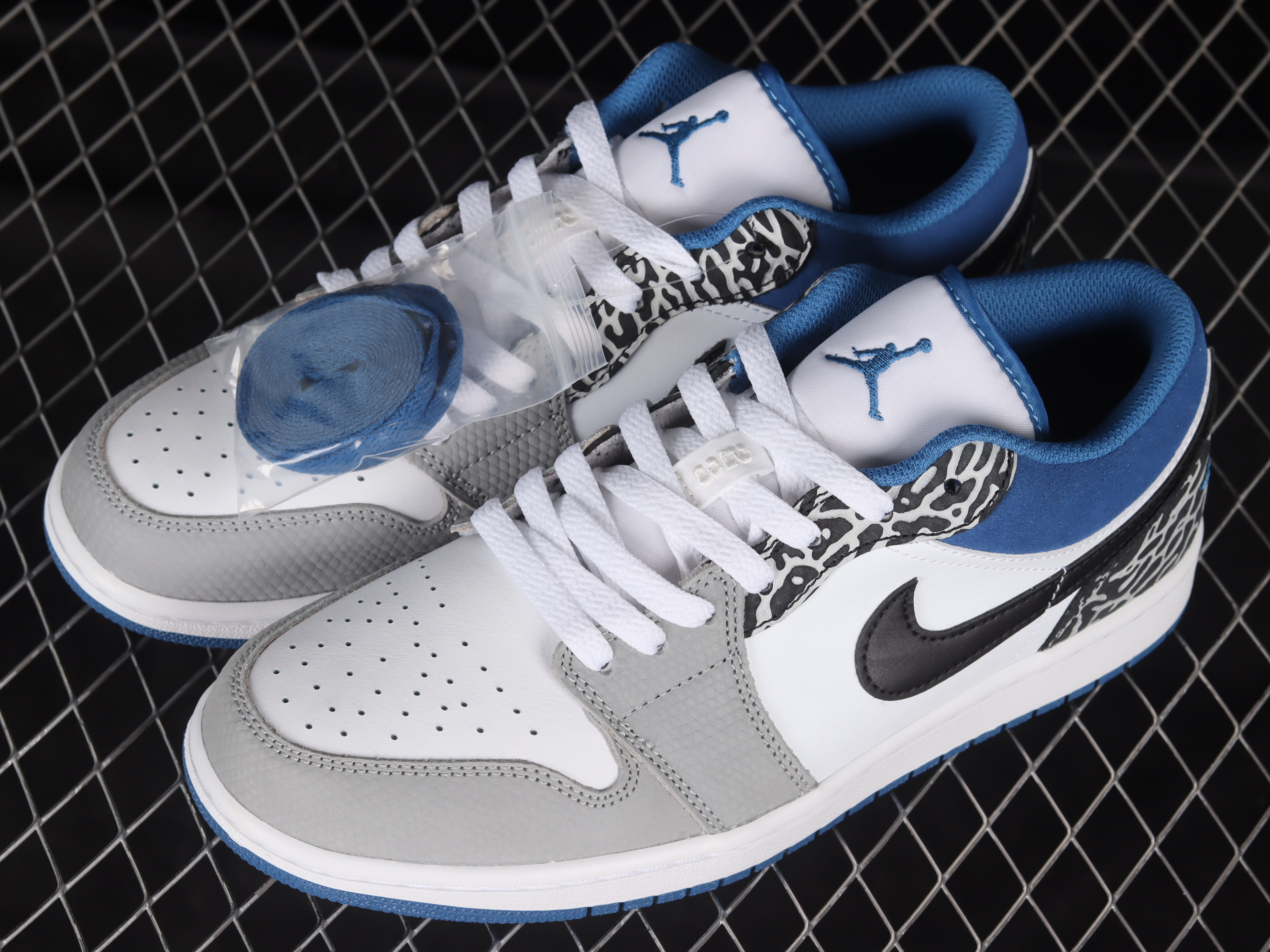 AJ1 low top
