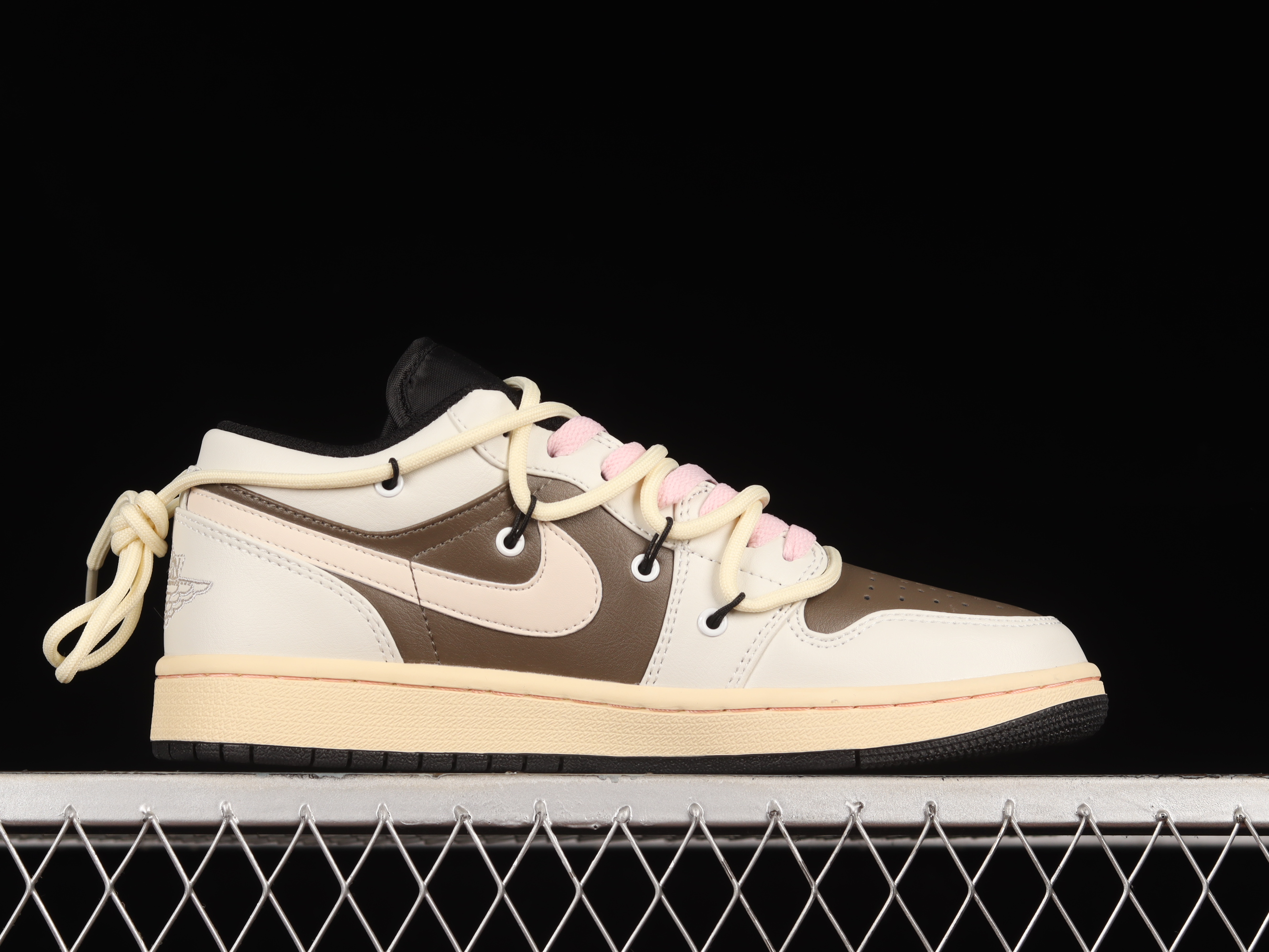 AJ1 low top