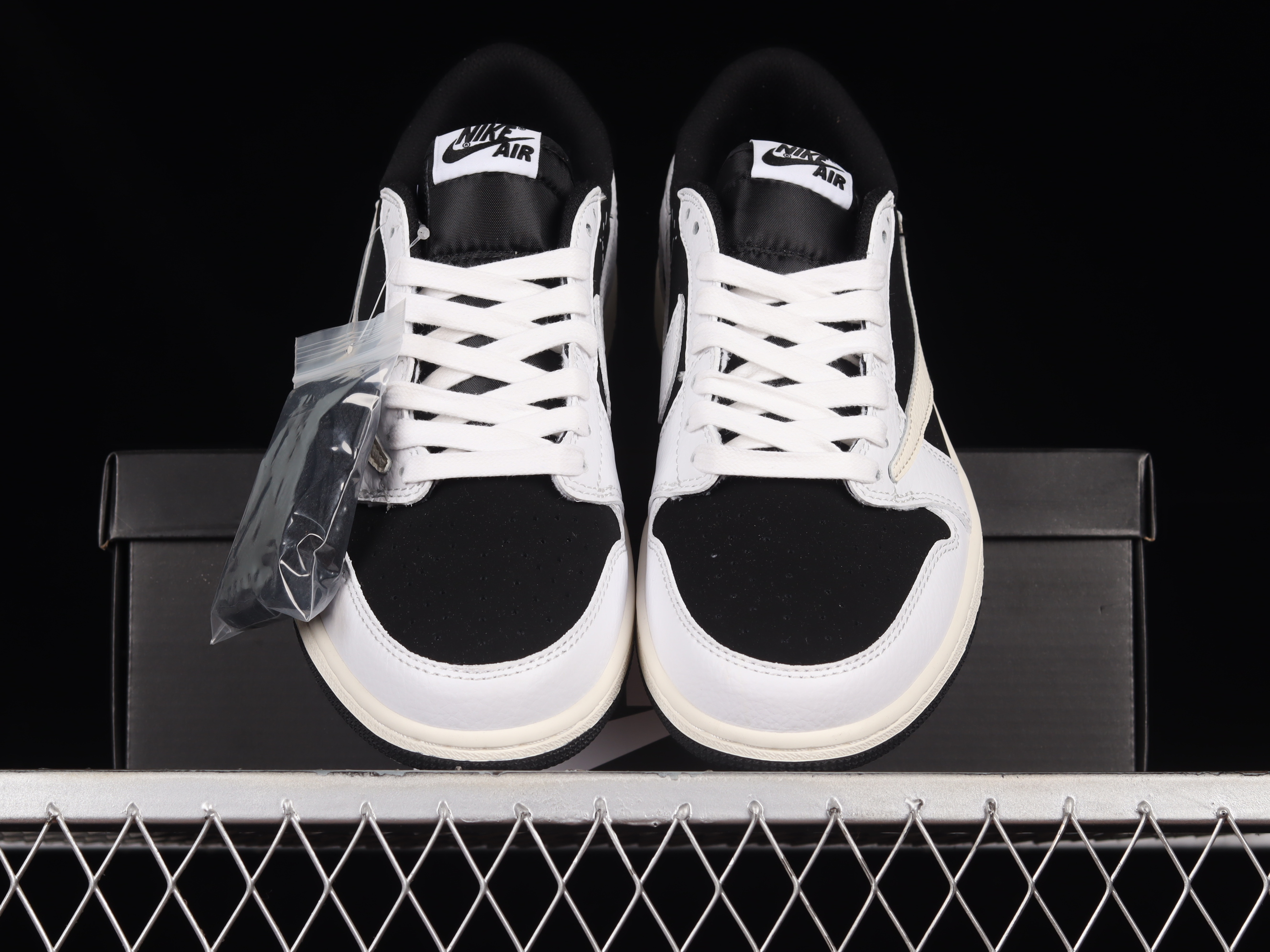 AJ1 low top
