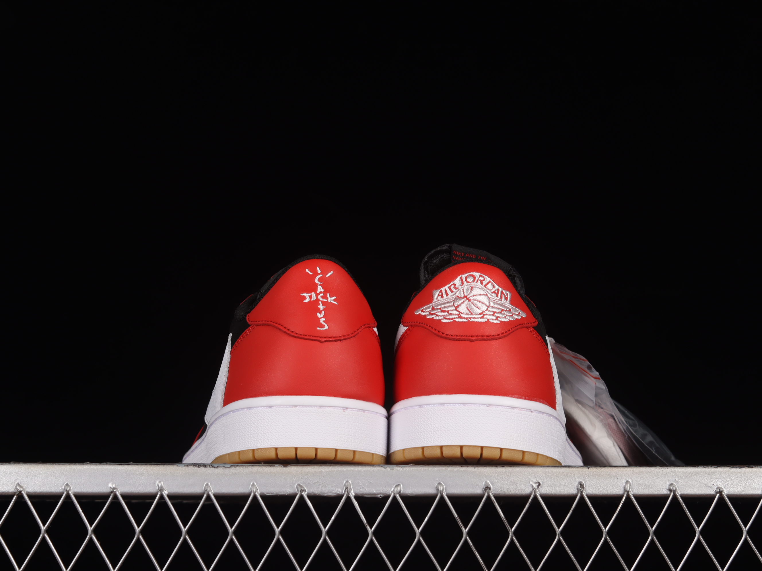 AJ1 low top