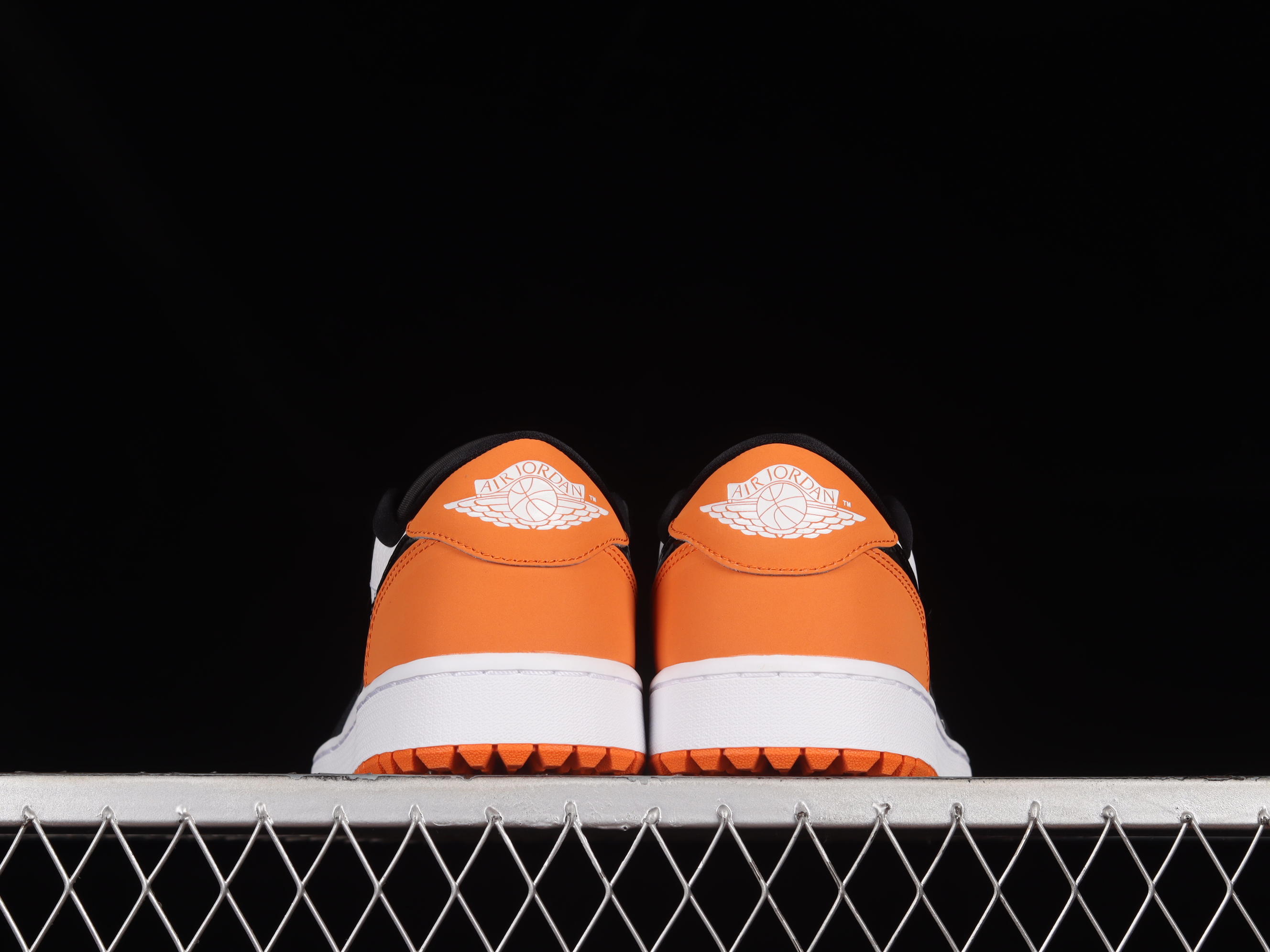AJ1 low top
