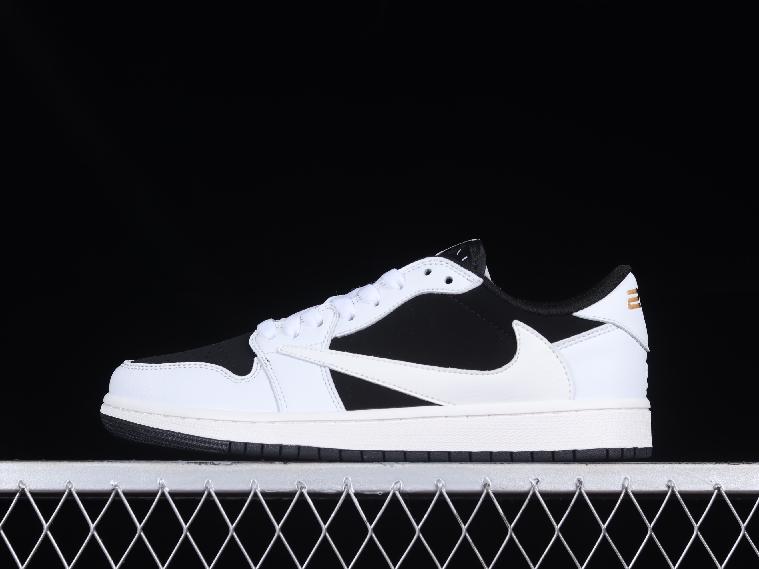 AJ1 low top