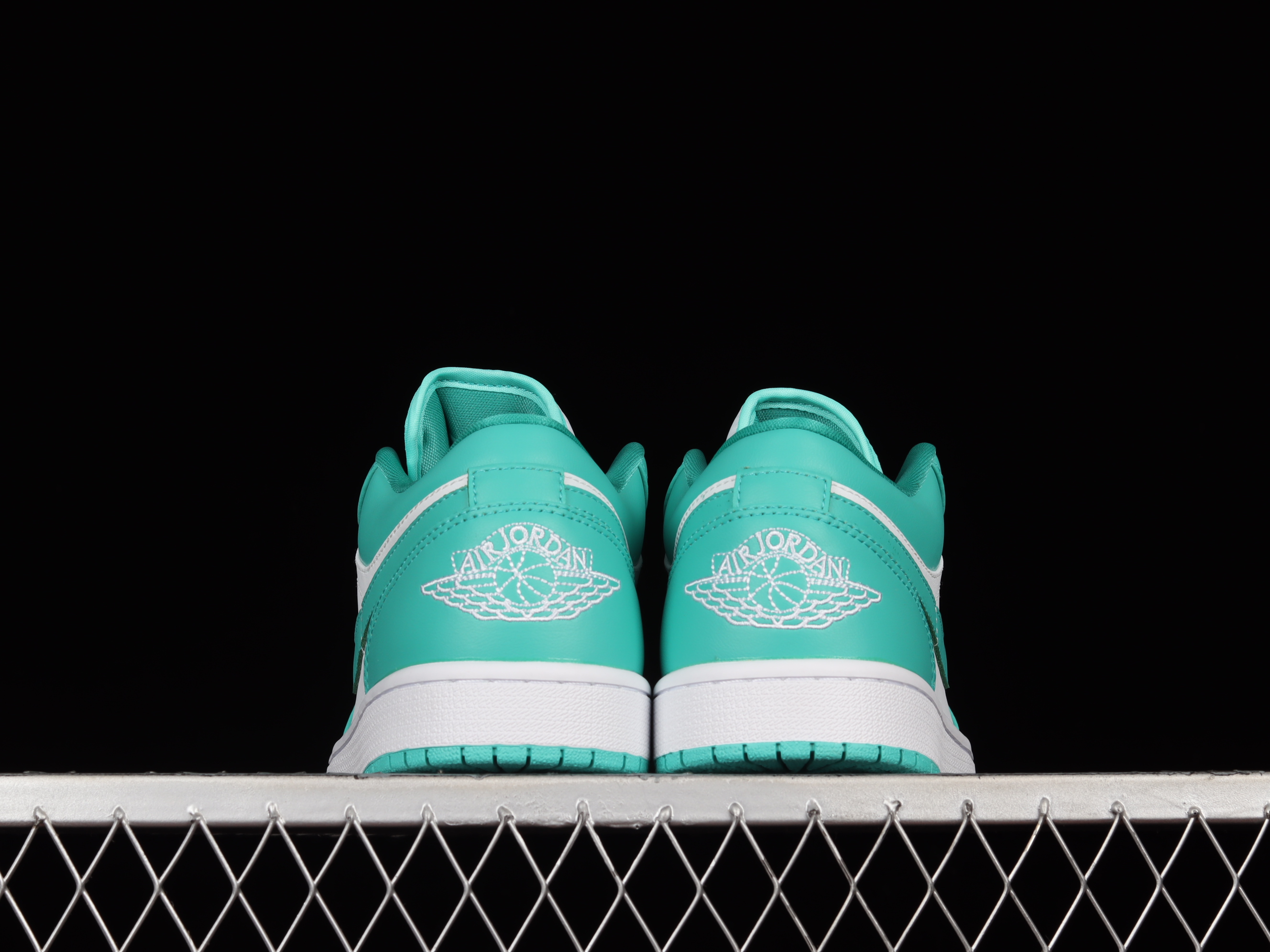 AJ1 low top