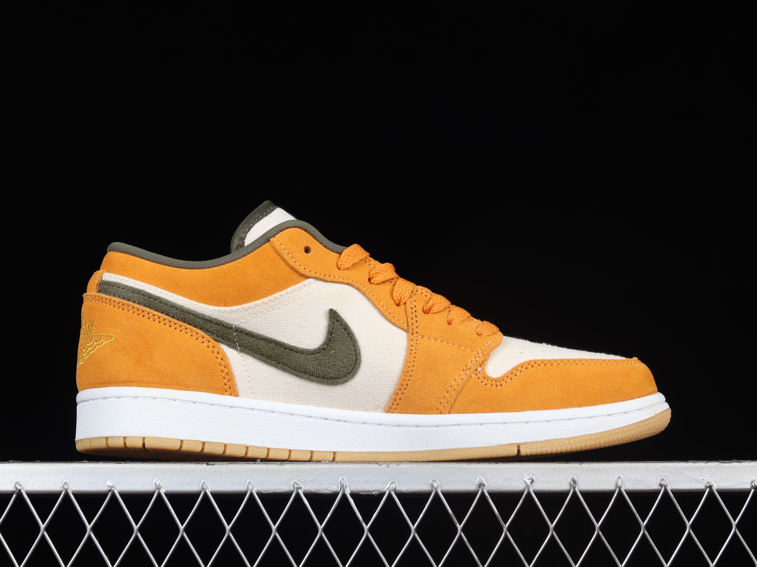 AJ1 low top