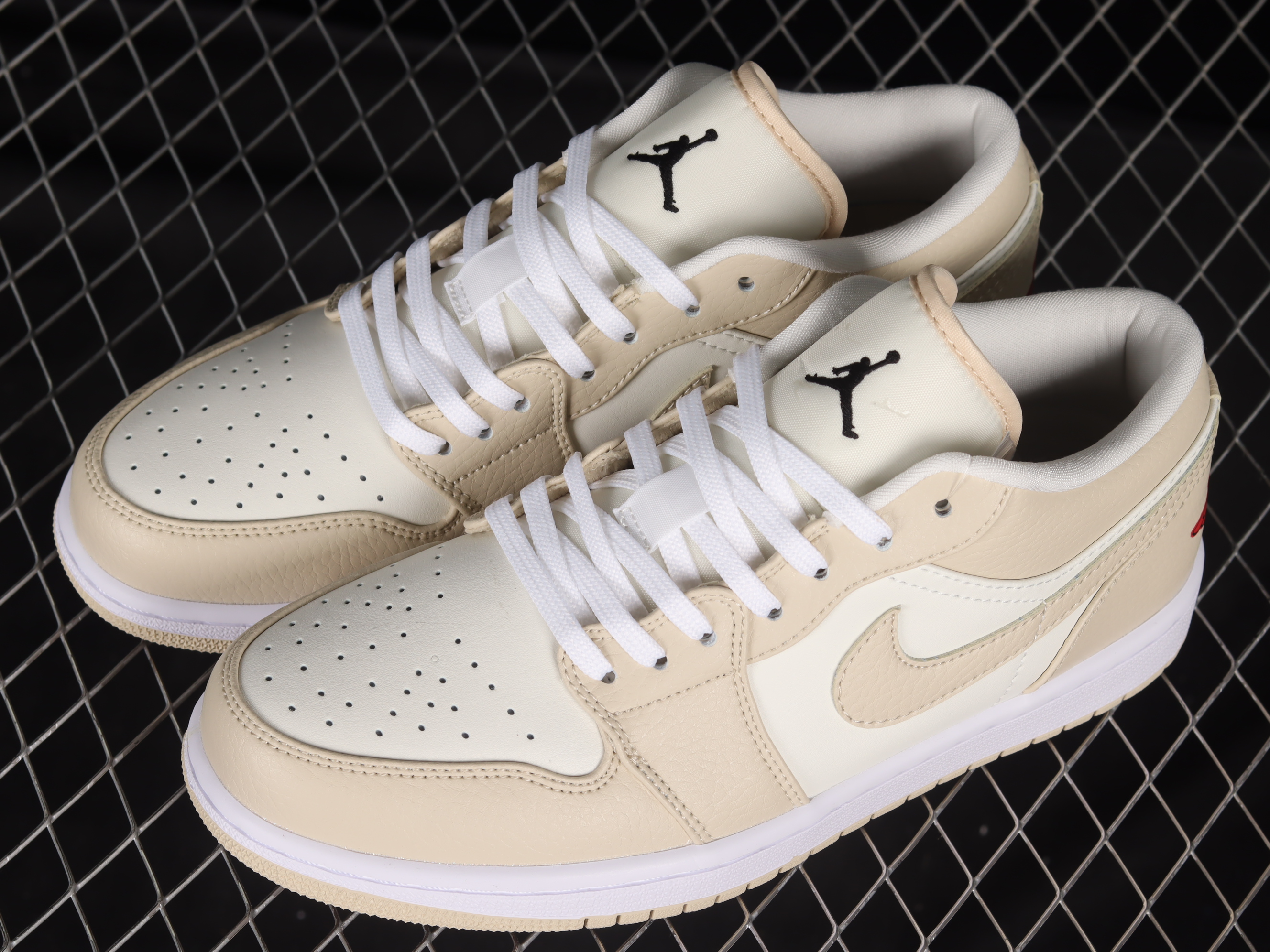 AJ1 low top