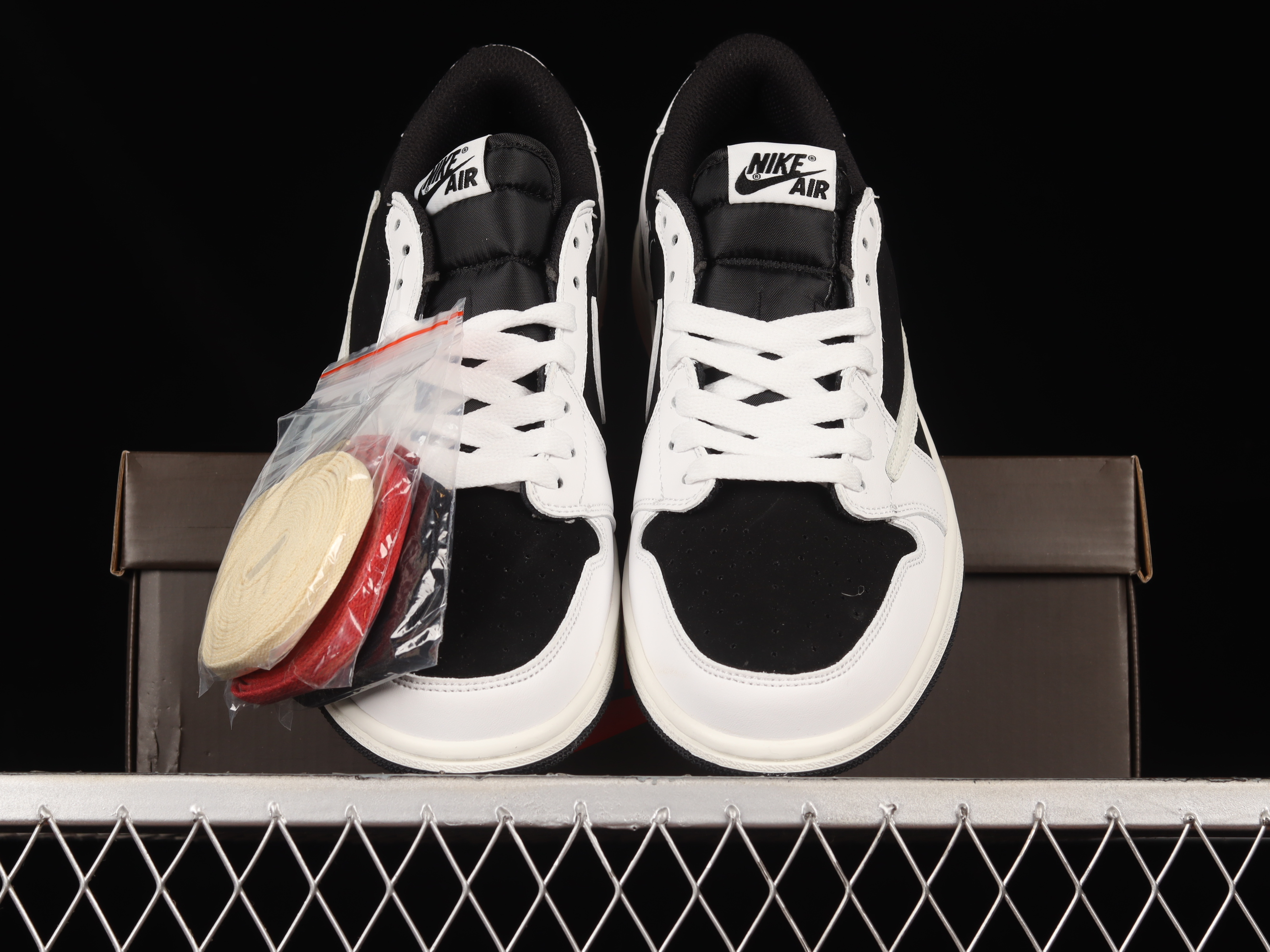 AJ1 low top