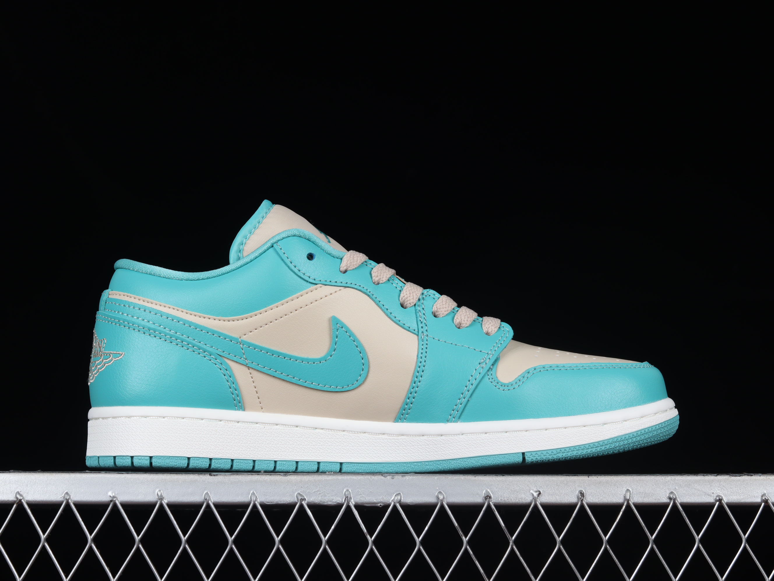 AJ1 low top