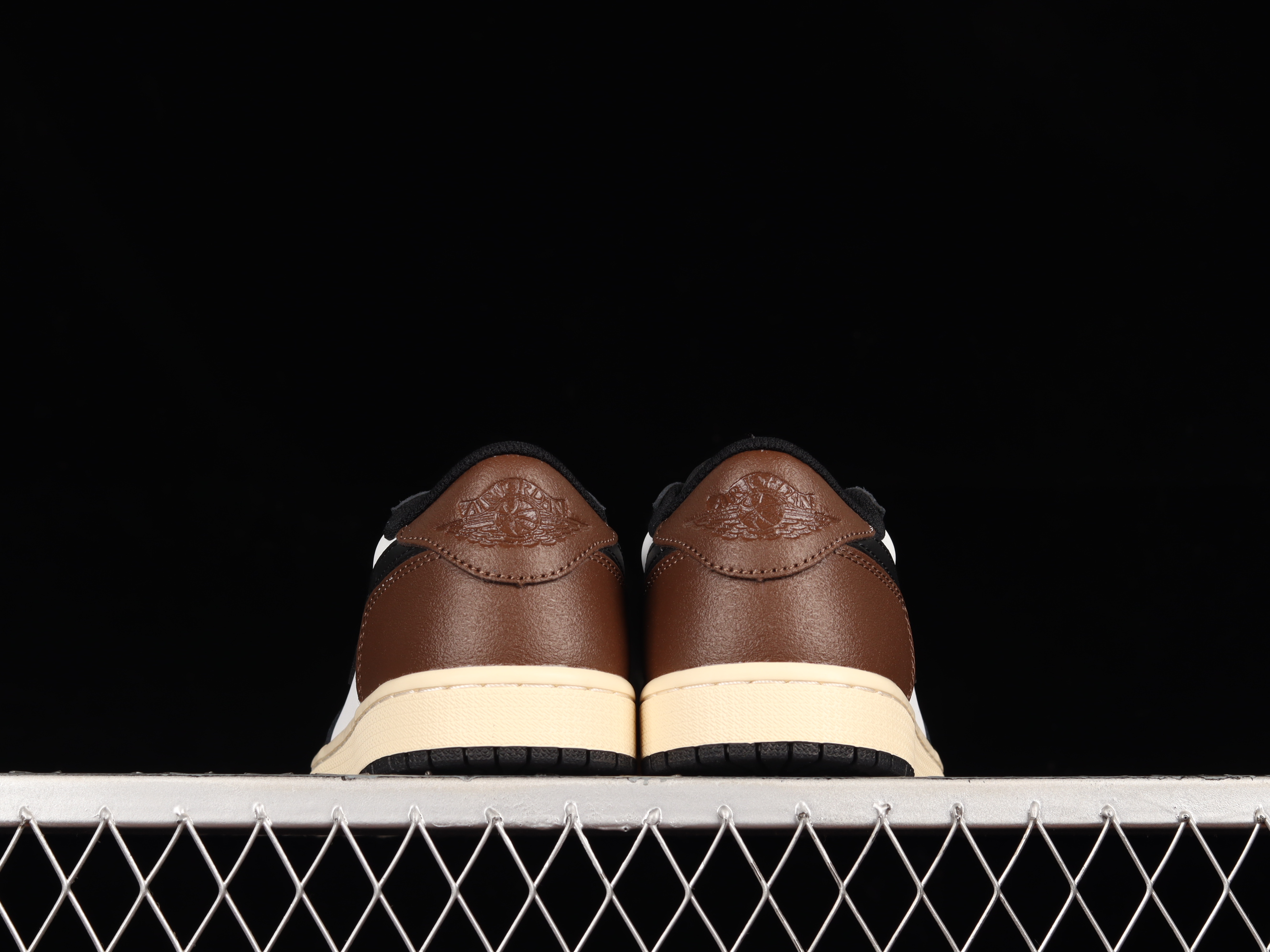 AJ1 low top
