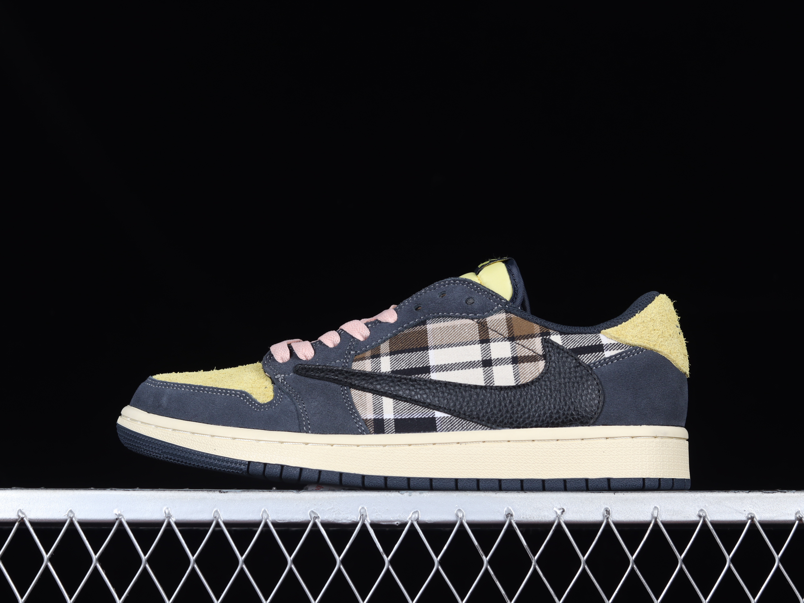 AJ1 low top