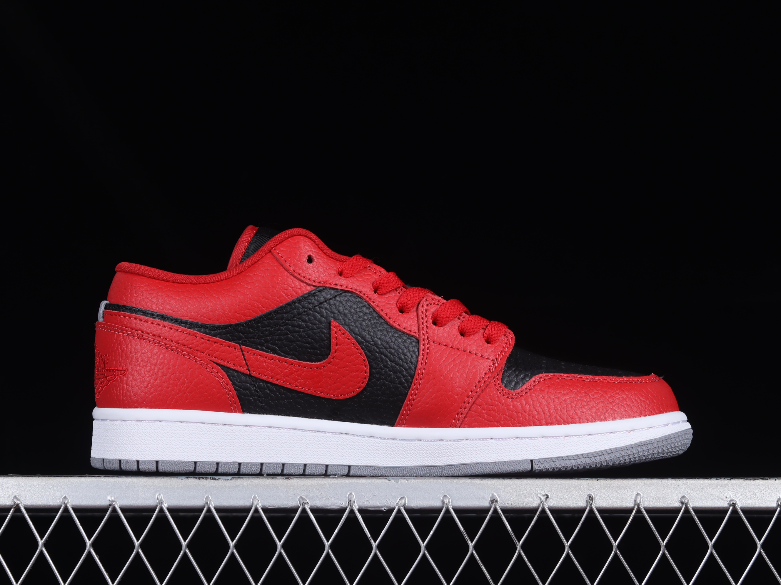 AJ1 low top