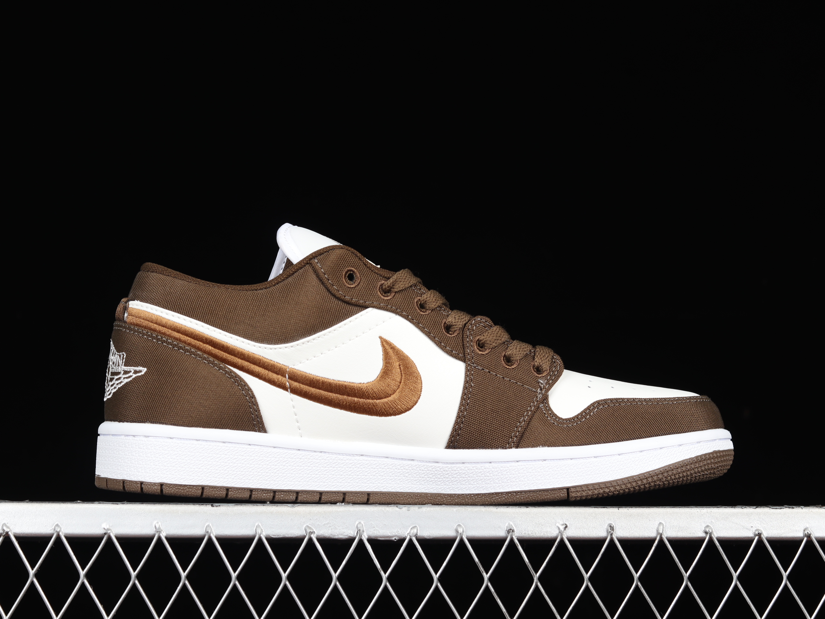AJ1 low top